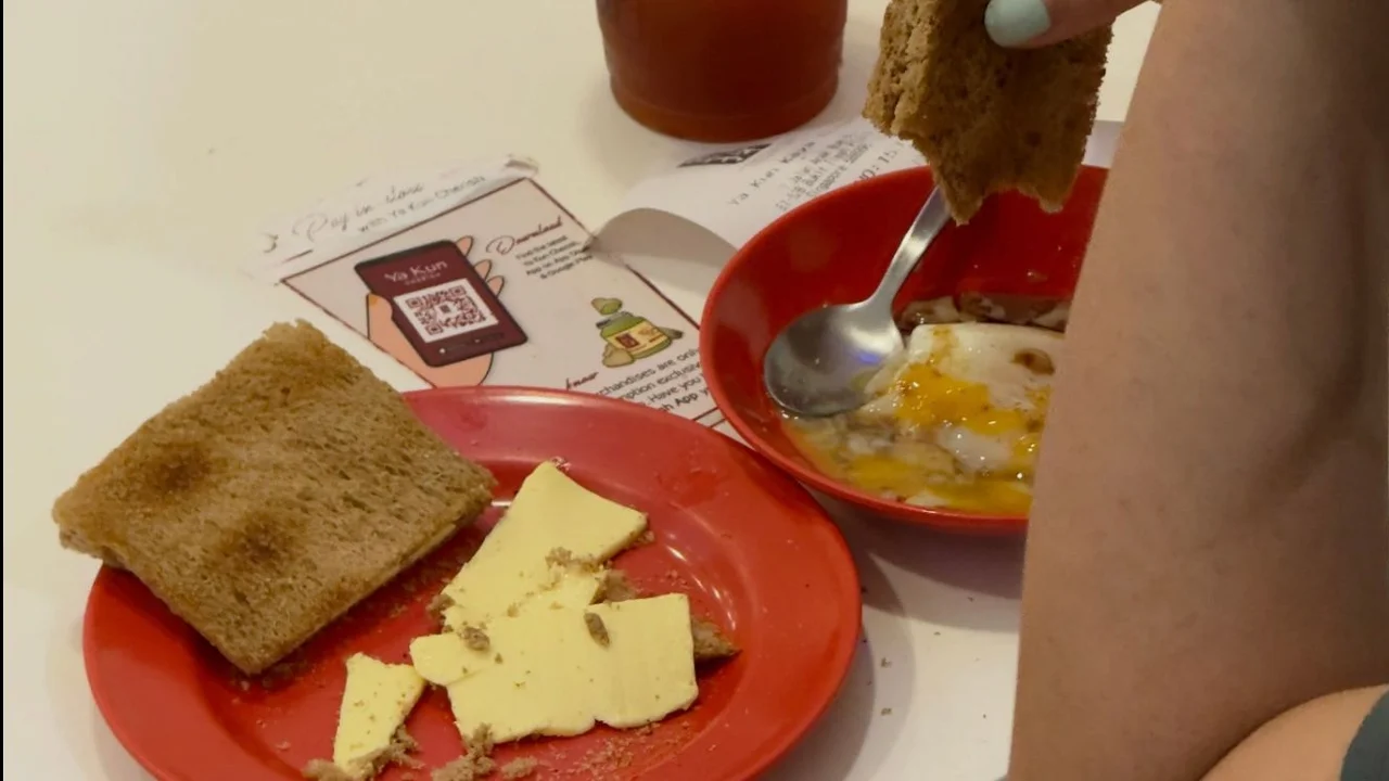 'Now got butter police?': Singaporeans ask after man took aim at woman who took butter out of her kaya toast