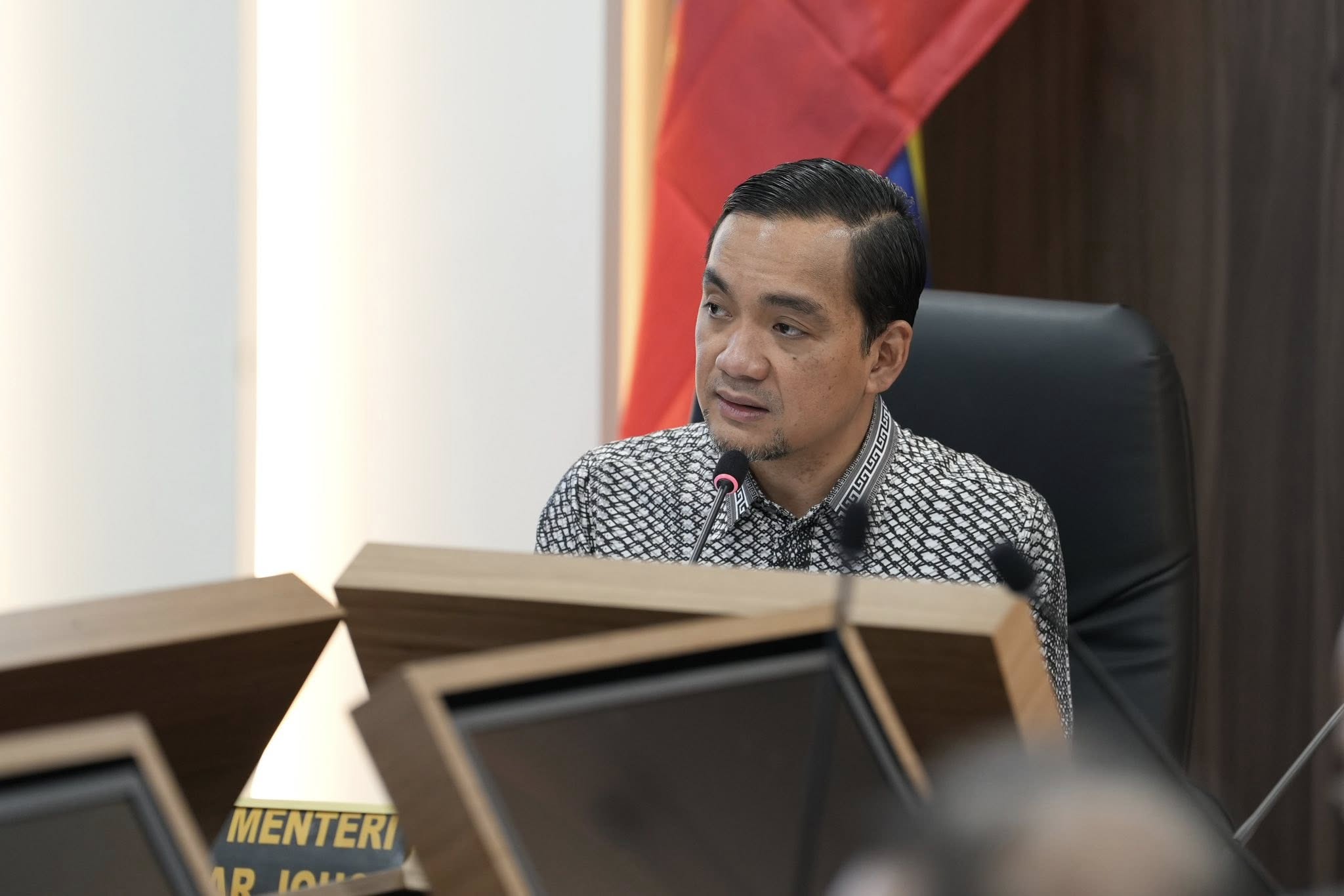 DAP leader and Johor MB in massive spat over legitimacy