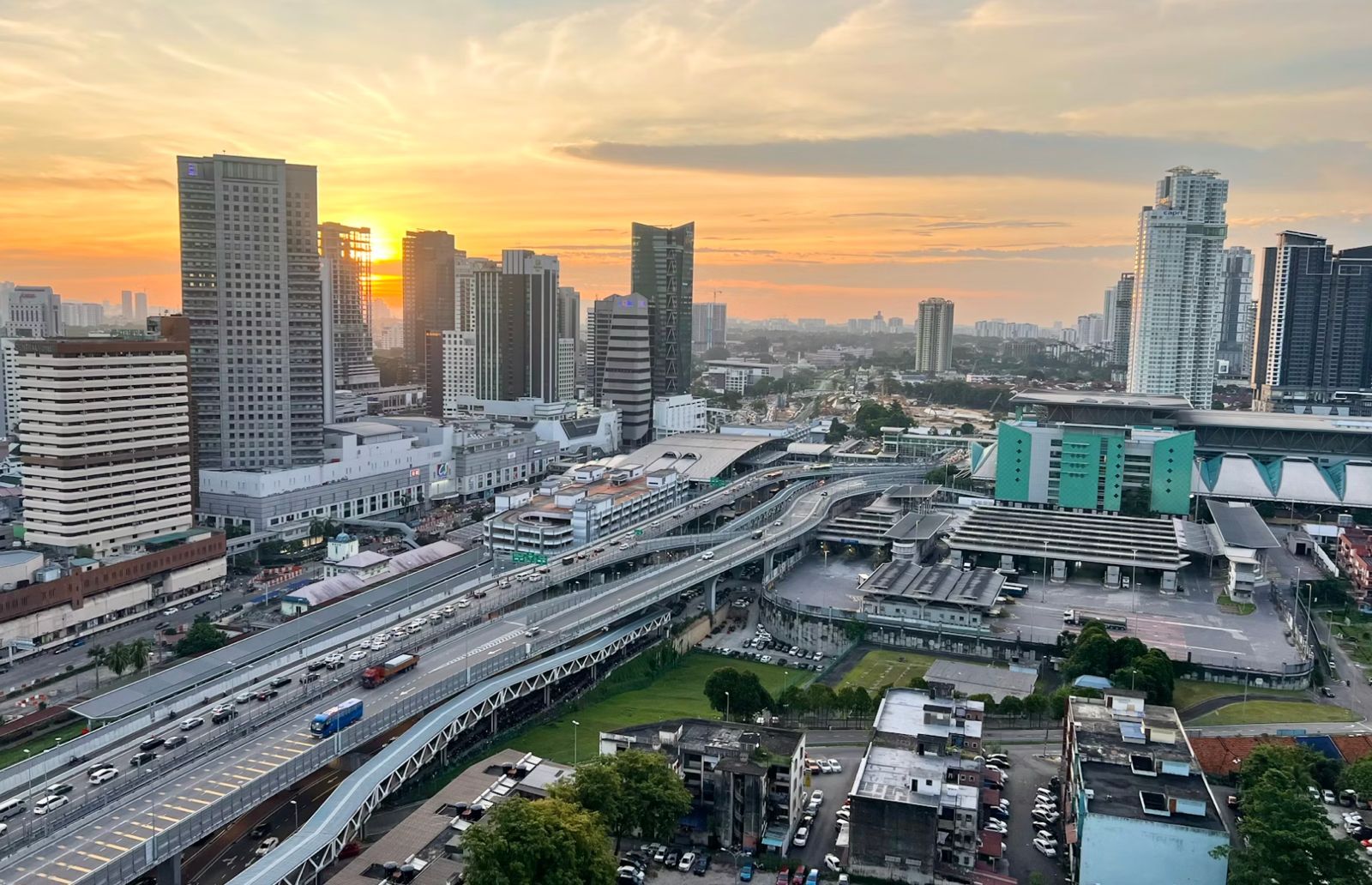 SG-JB RTS lacks walkability with spaghetti junctions, netizens displeased