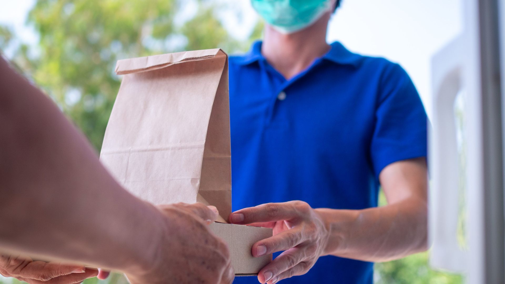 ‘Is tipping S$4 in coins rude?’ Customer’s post about Foodpanda delivery sparks discussion