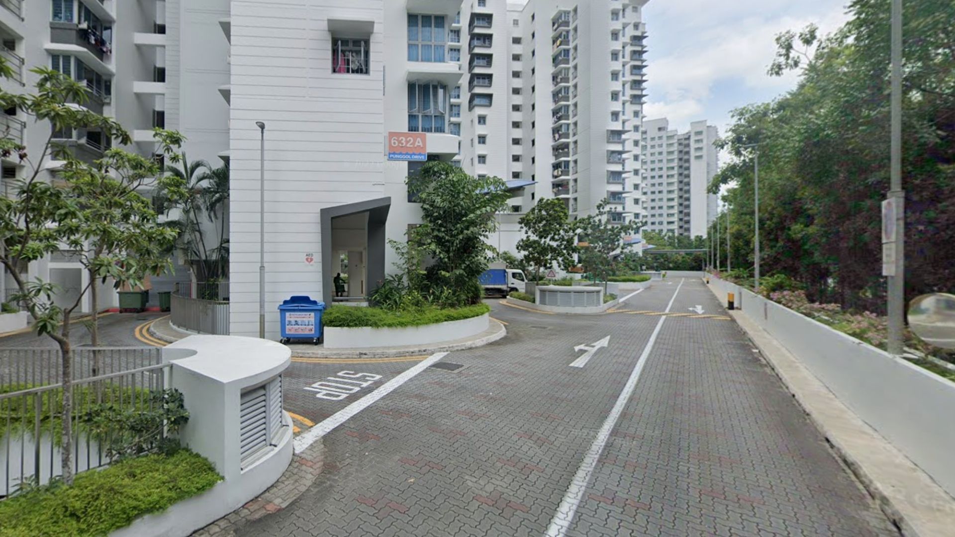 Fight over parking spot ends with Singapore man fined after altercation over parking space near school$4,000 fine for Singapore father