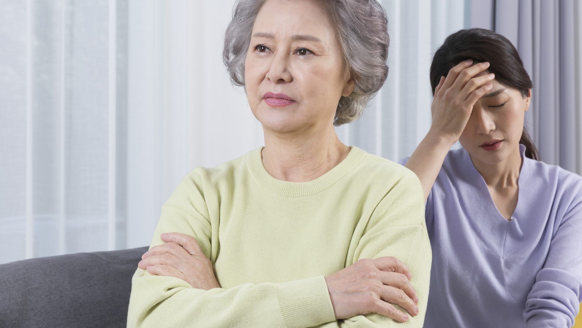 Woman considers buying ‘gold’ after mother-in-law says she’s ‘not generous’ enough
