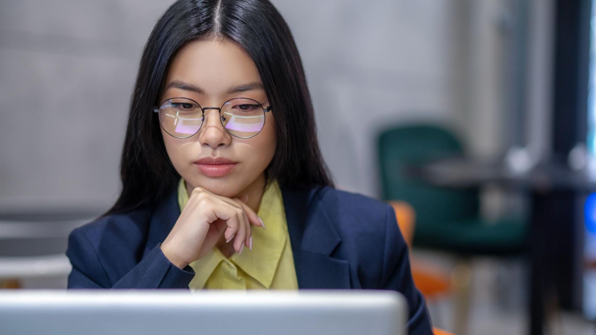 ‘Is job transition still possible in this economy?’: 27yo SG worker seeks advice online