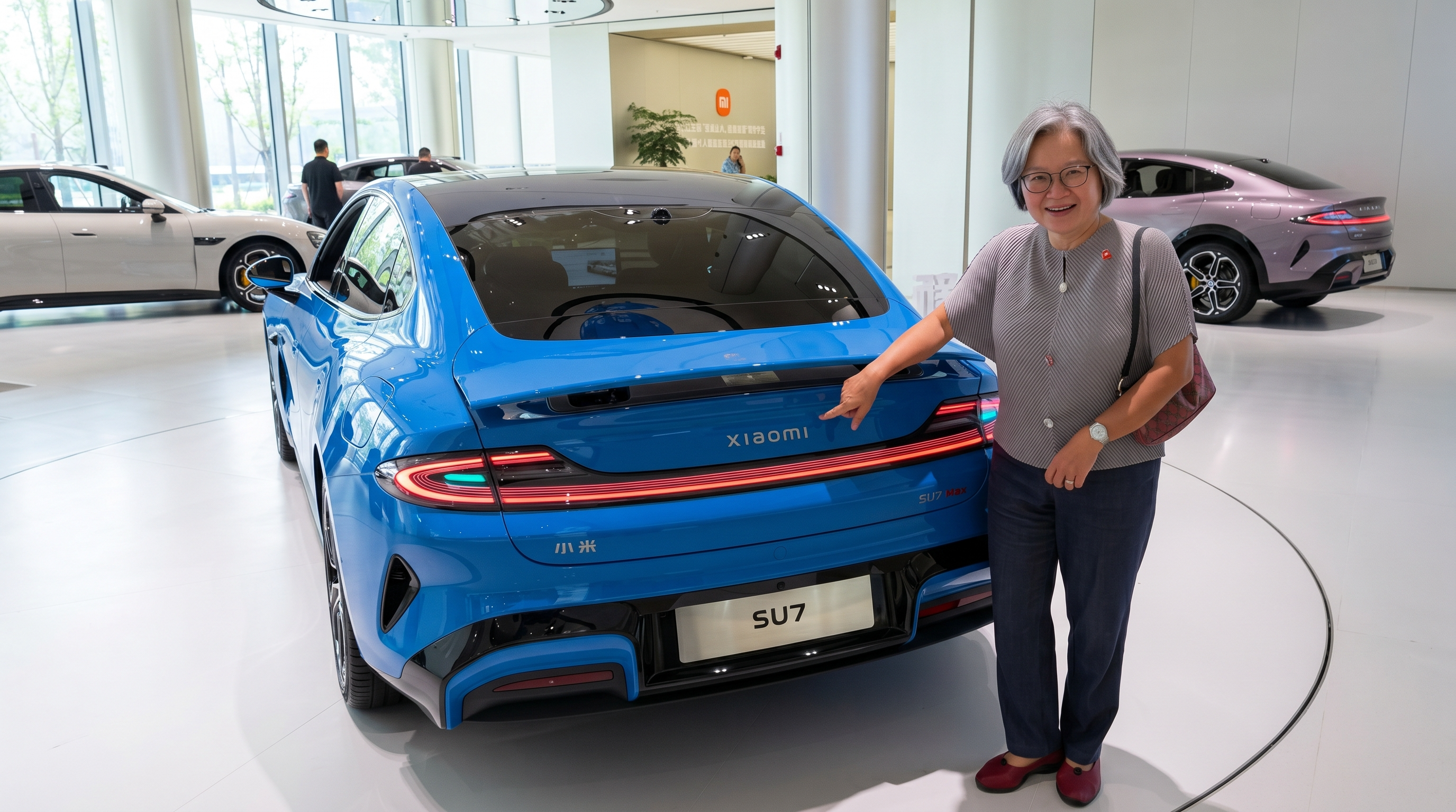 Sylvia Lim visits Xiomi showroom in China