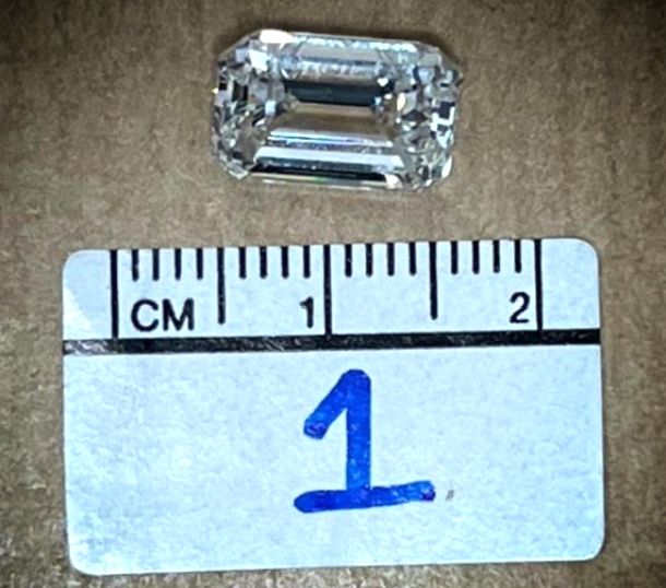 Photo of the genuine diamond that was recovered