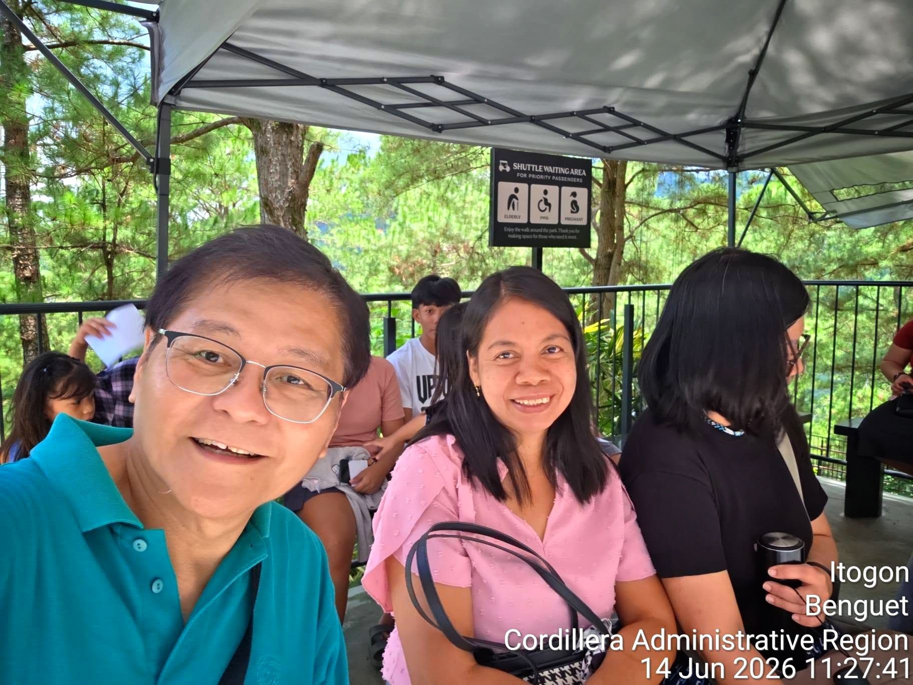 SG man, 63, and his family travelled 11 hours to PH to visit their former maid of 12 years to give thanks and celebrate her birthday