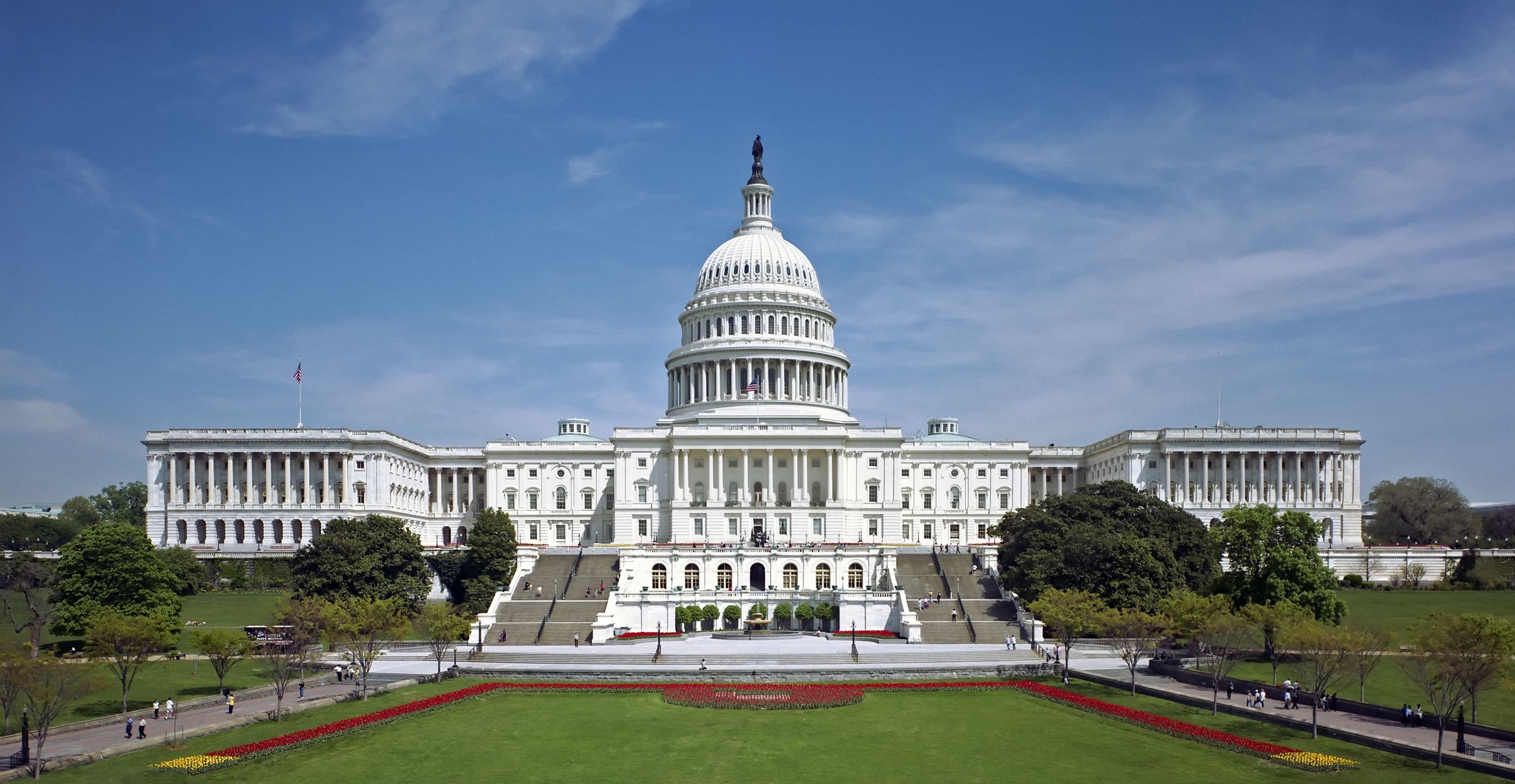 How a presidential protest backfired: Trump's housing bill gamble ends in a quiet, automatic defeat as bipartisan housing bill becomes law