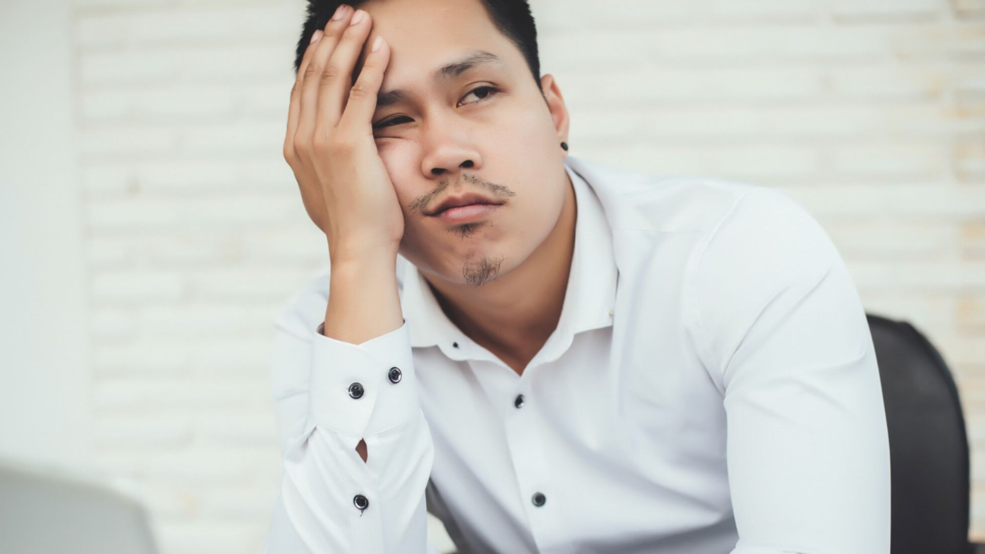 How are you coping in life being in your 30s and single? Netizens share their thoughts