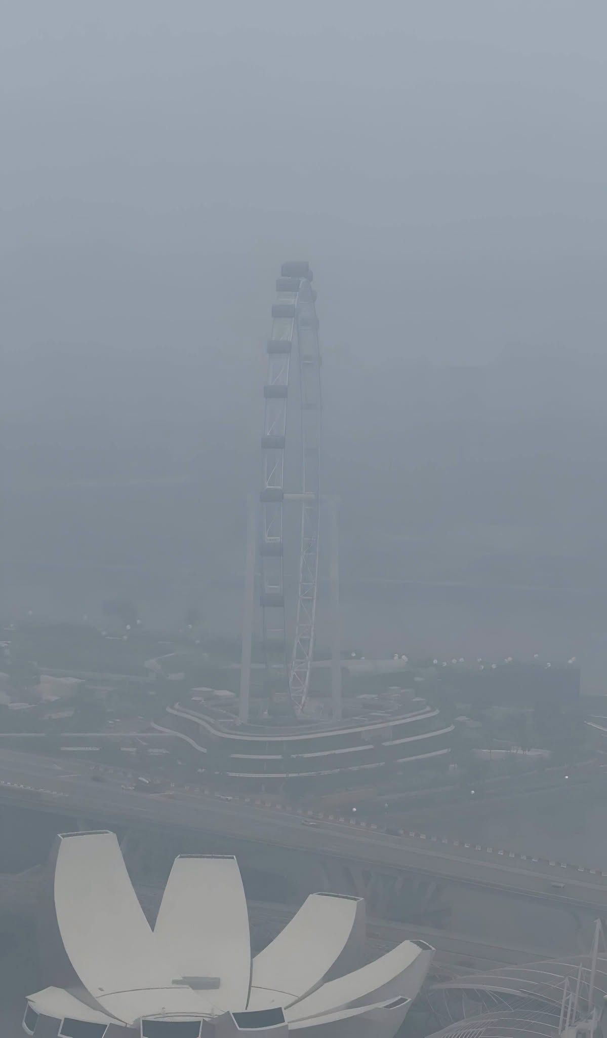 Haze photo Singapura Channel