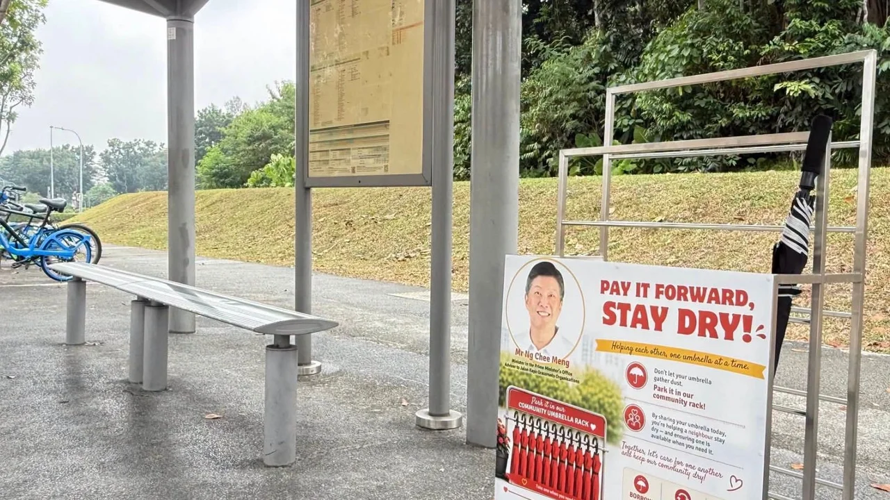 Ng Chee Meng unveils pay-it-forward umbrellas in Jalan Kayu, but some Singaporeans are sceptical of its success