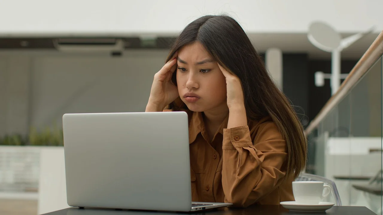 SG worker furious after company cut S$300 from her allowance just 4 months into new job