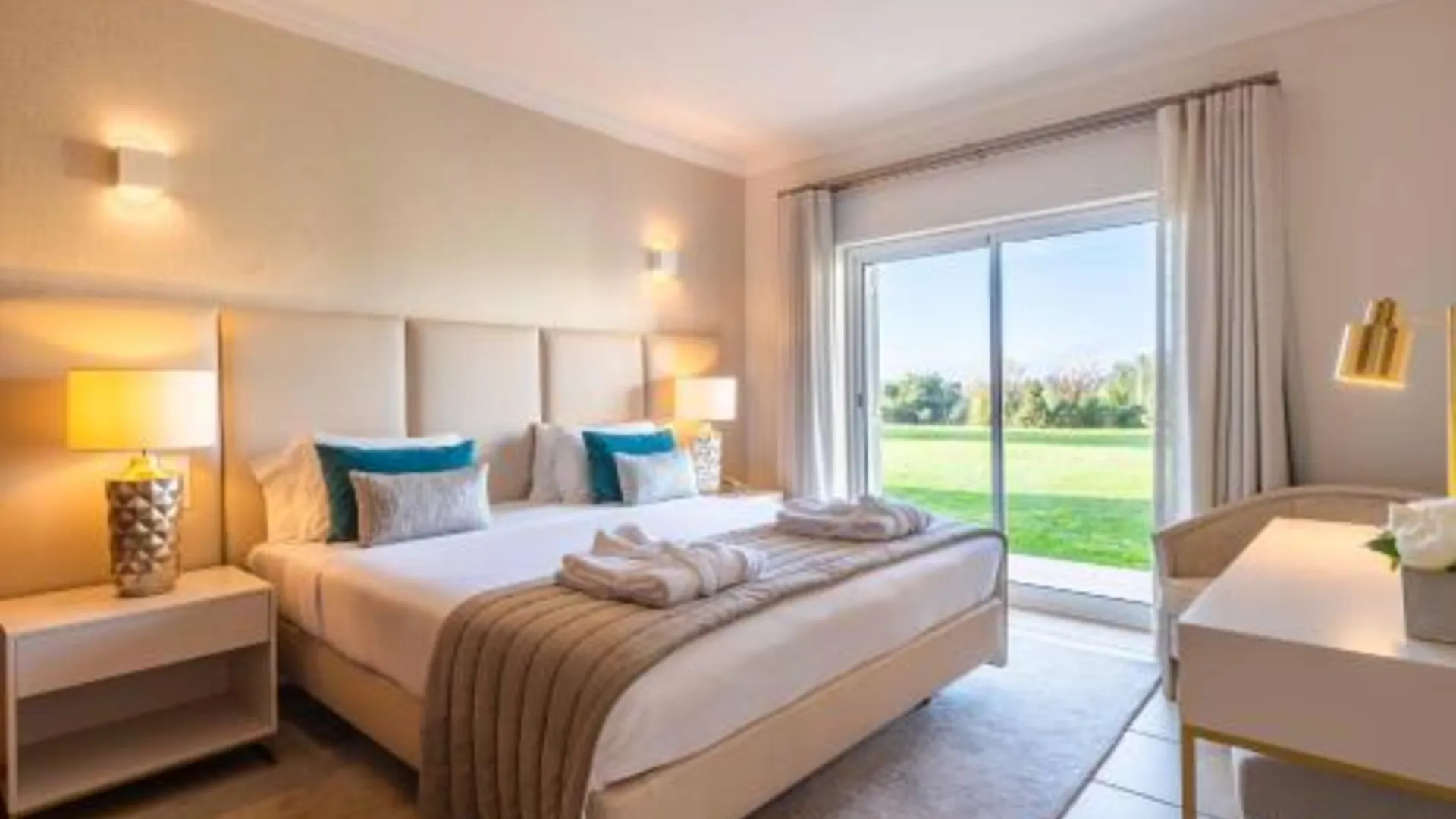 에스톰바 Vale d'Oliveiras Quinta Resort & Spa 5성급 호텔 스위트룸