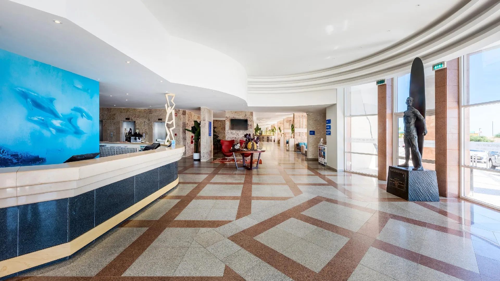 리스본 트립 바이 윈덤 리스보아 카파리카 마르 4성급 호텔 수영장