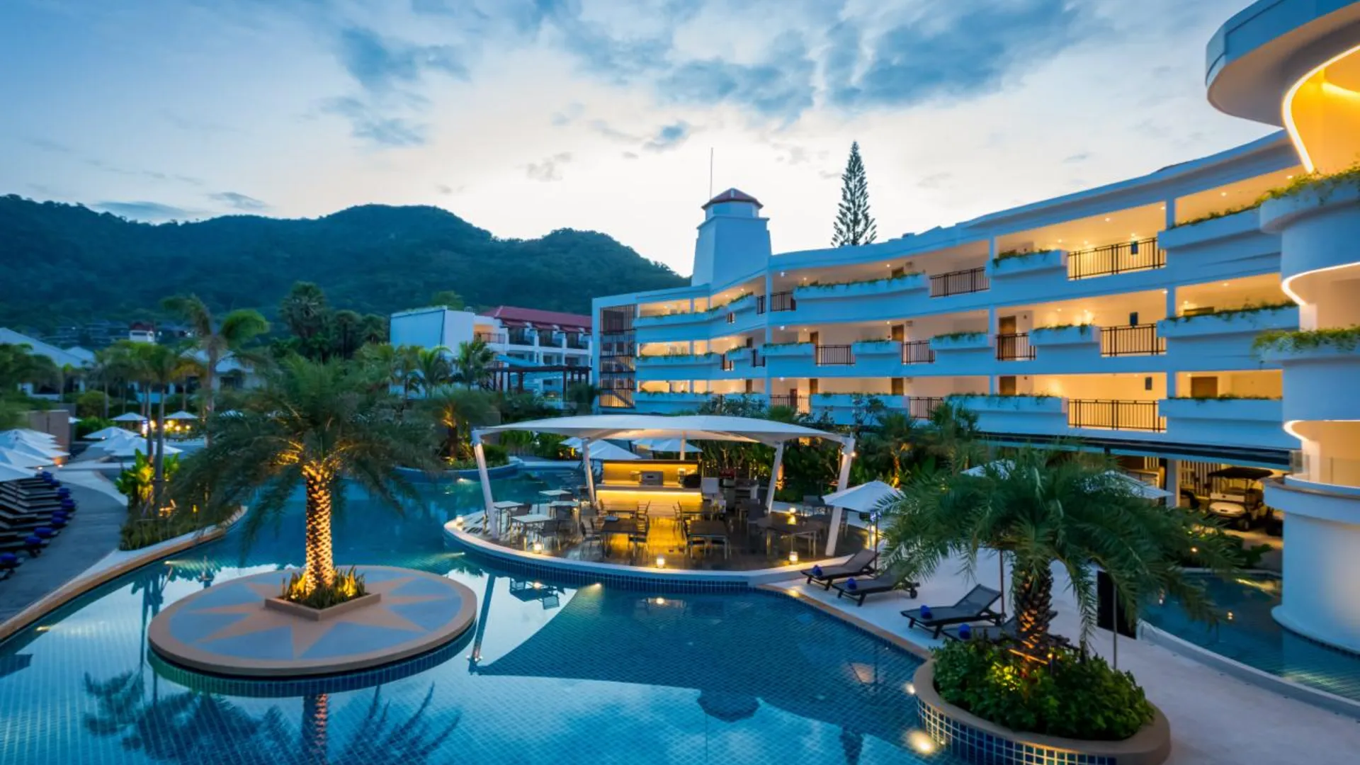 푸켓 홀리데이 인 리조트 푸켓 카론비치 바이 IHG 4성급 호텔 객실