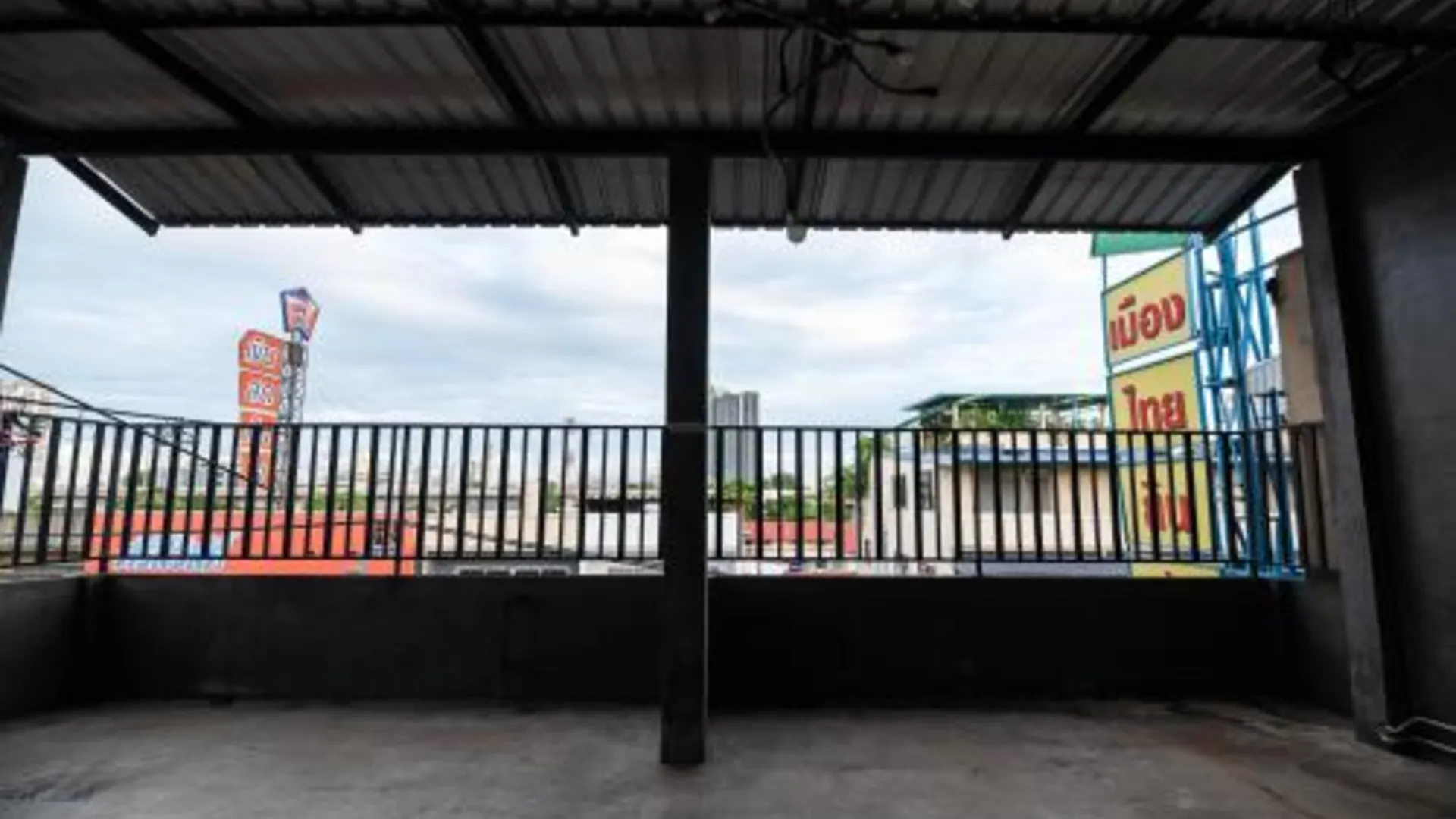 방콕 어나더 하이 어웨이 호스텔 - 논타부리 5성급 호텔 객실