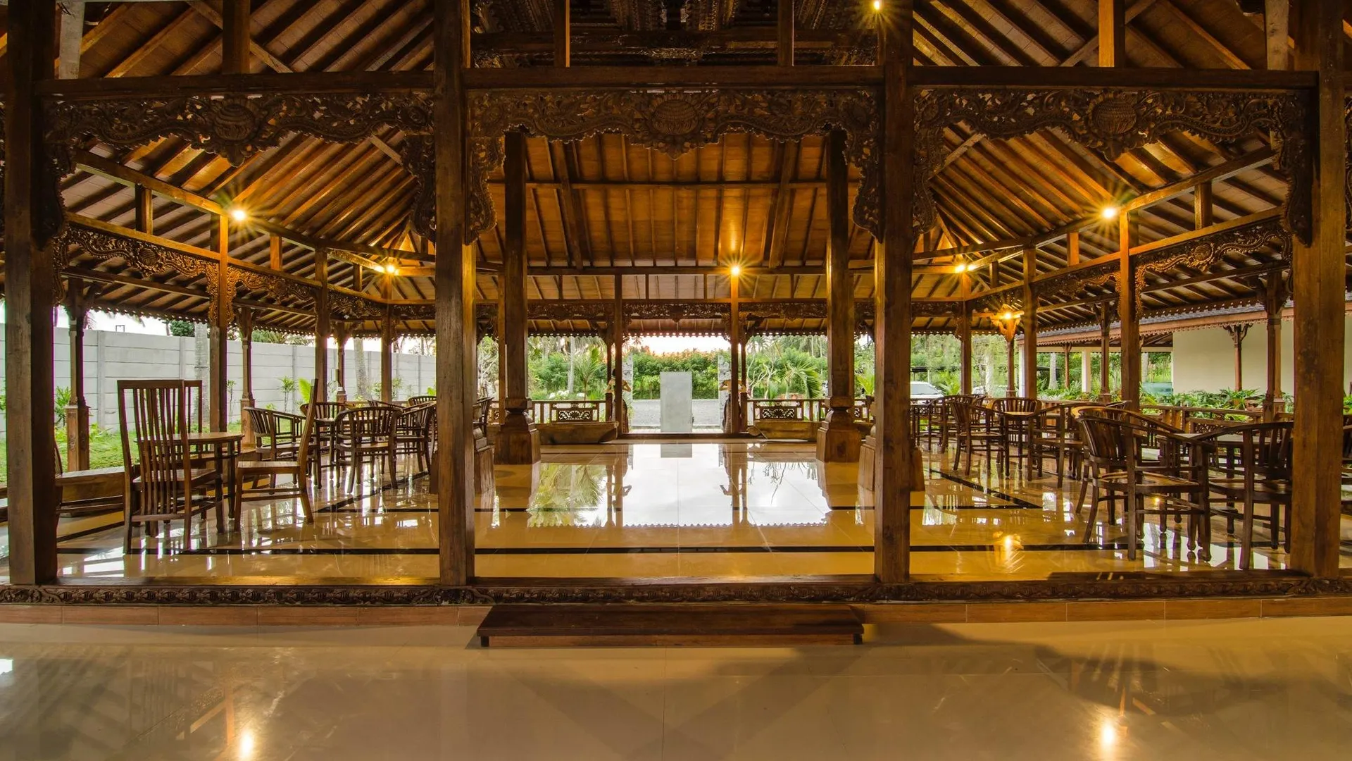 발리 로얄 카사 가네샤 4성급 호텔 수영장