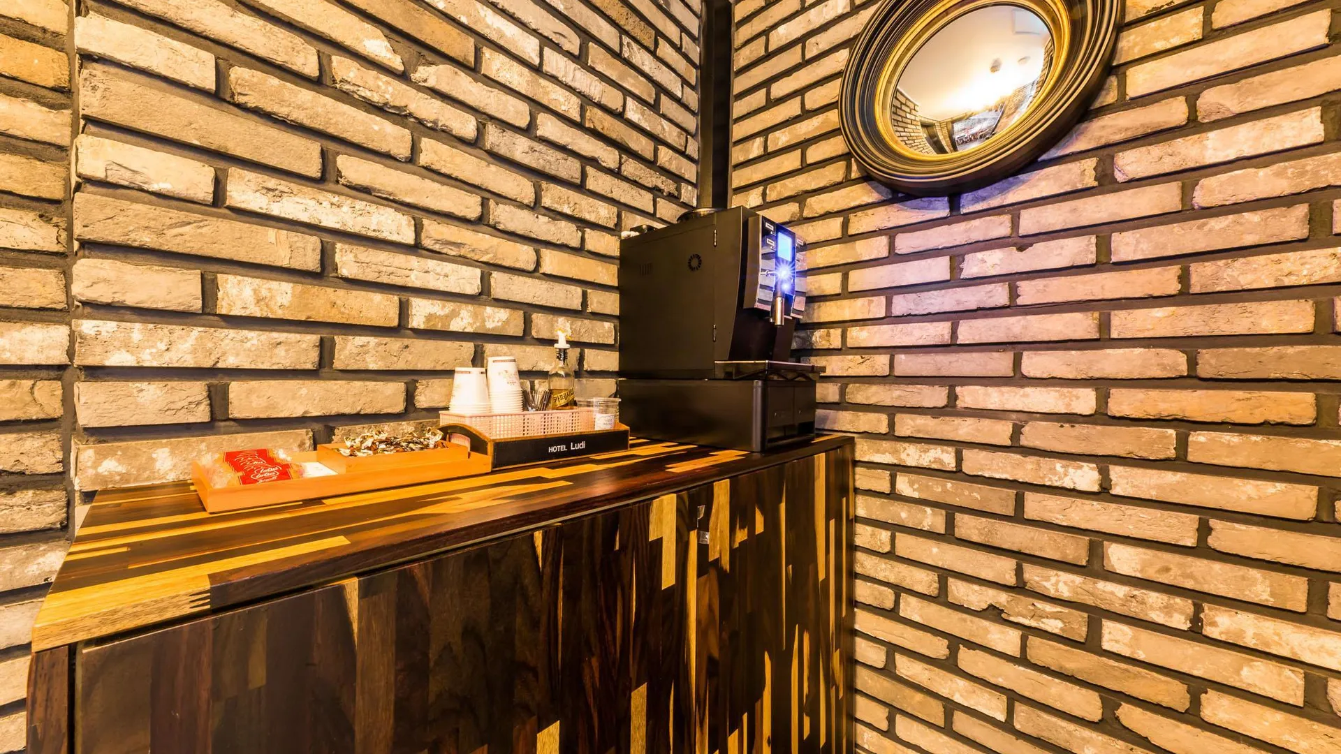 서울 신촌 Hotel Ludi (루디) 3성급 호텔 전망