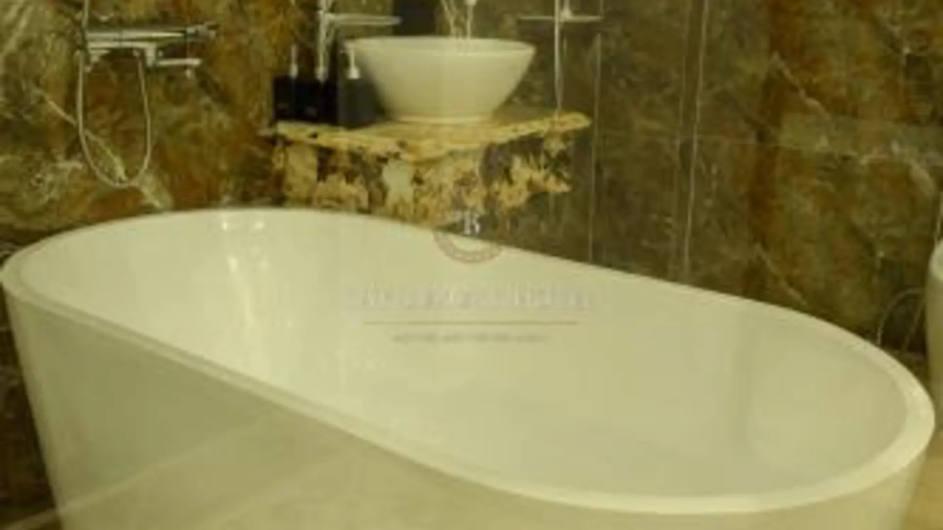 하노이 베이 럭셔리 호텔 앤 스파 - No1 응오 후옌 2성급 호텔 외관