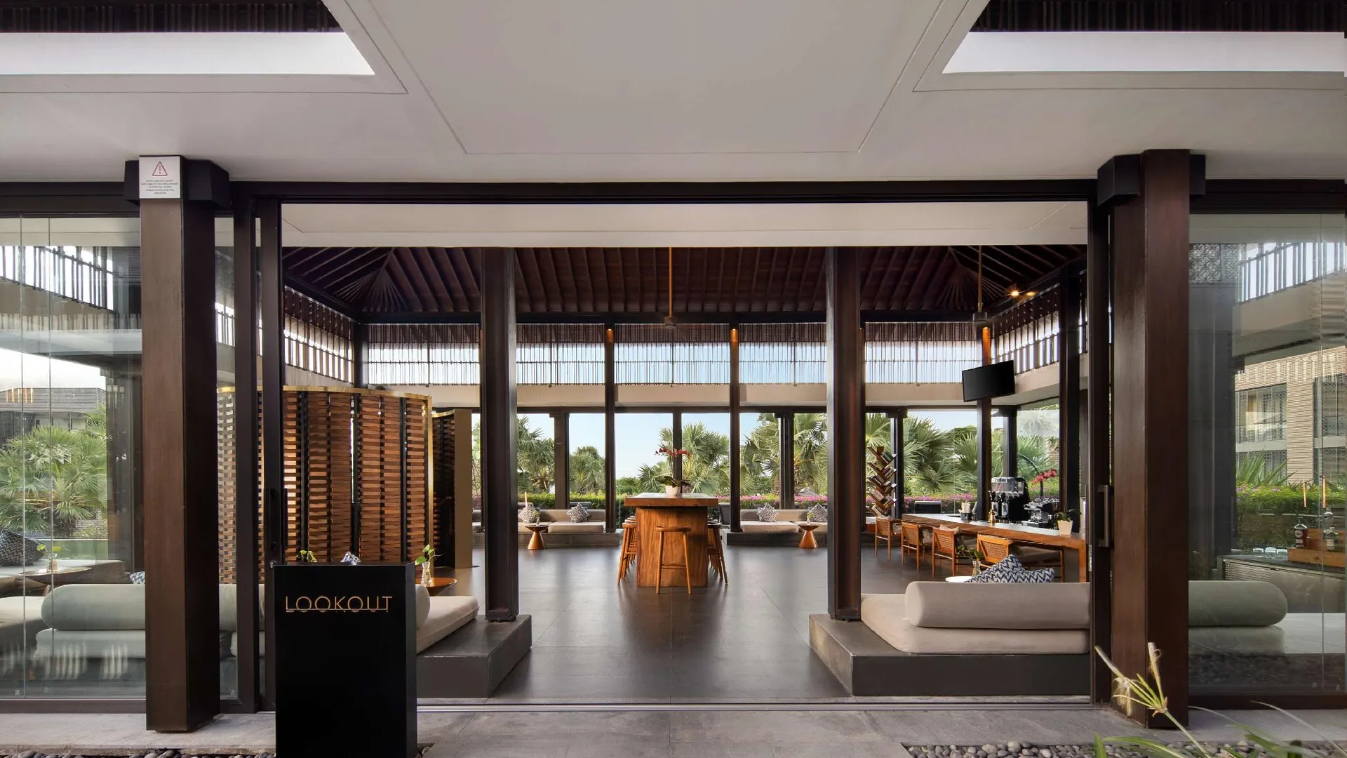 발리 래디슨 블루 발리 울루와투 5성급 호텔 스위트룸