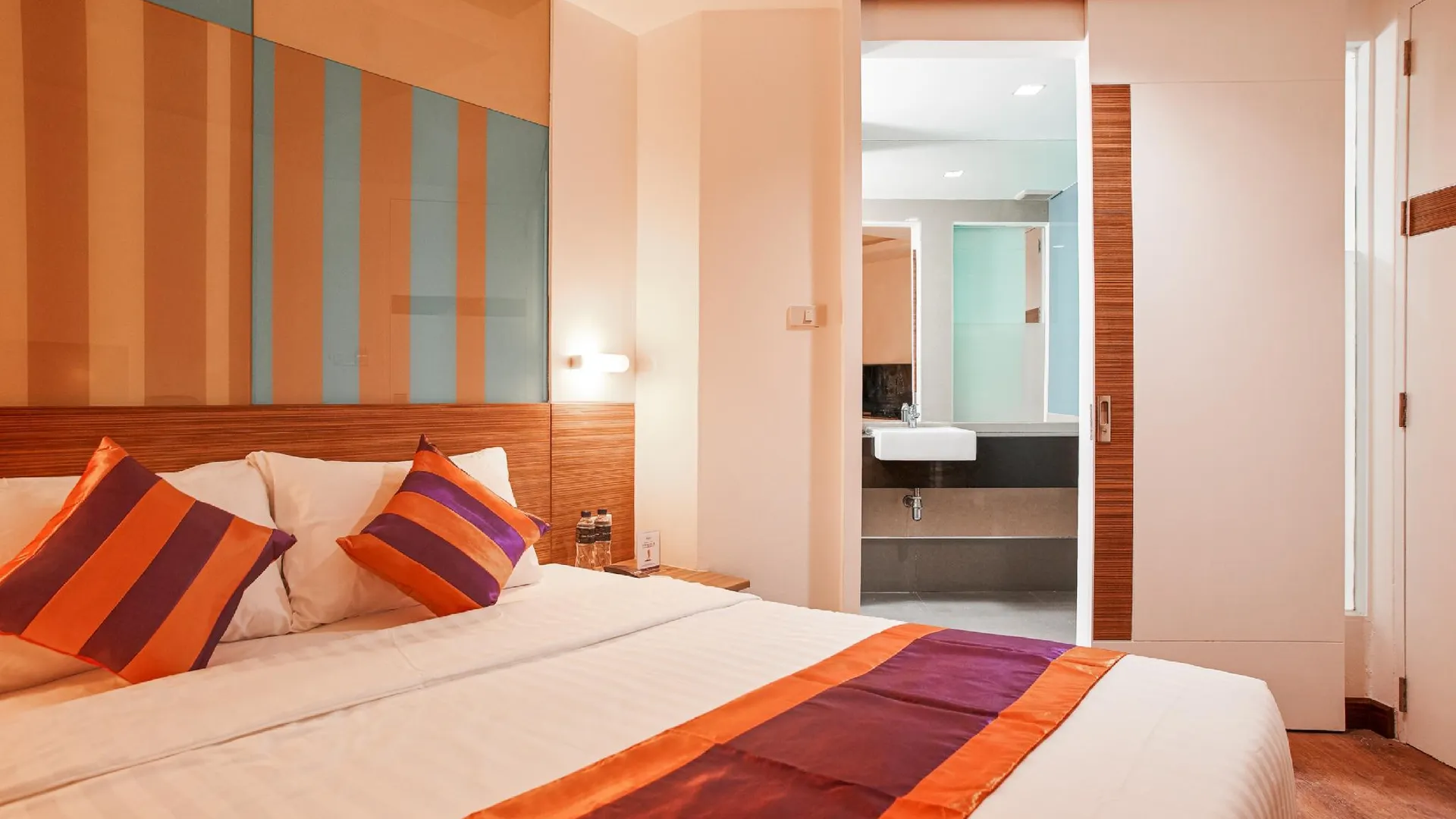 방콕 스튜디오 아소케 3성급 호텔 스위트룸