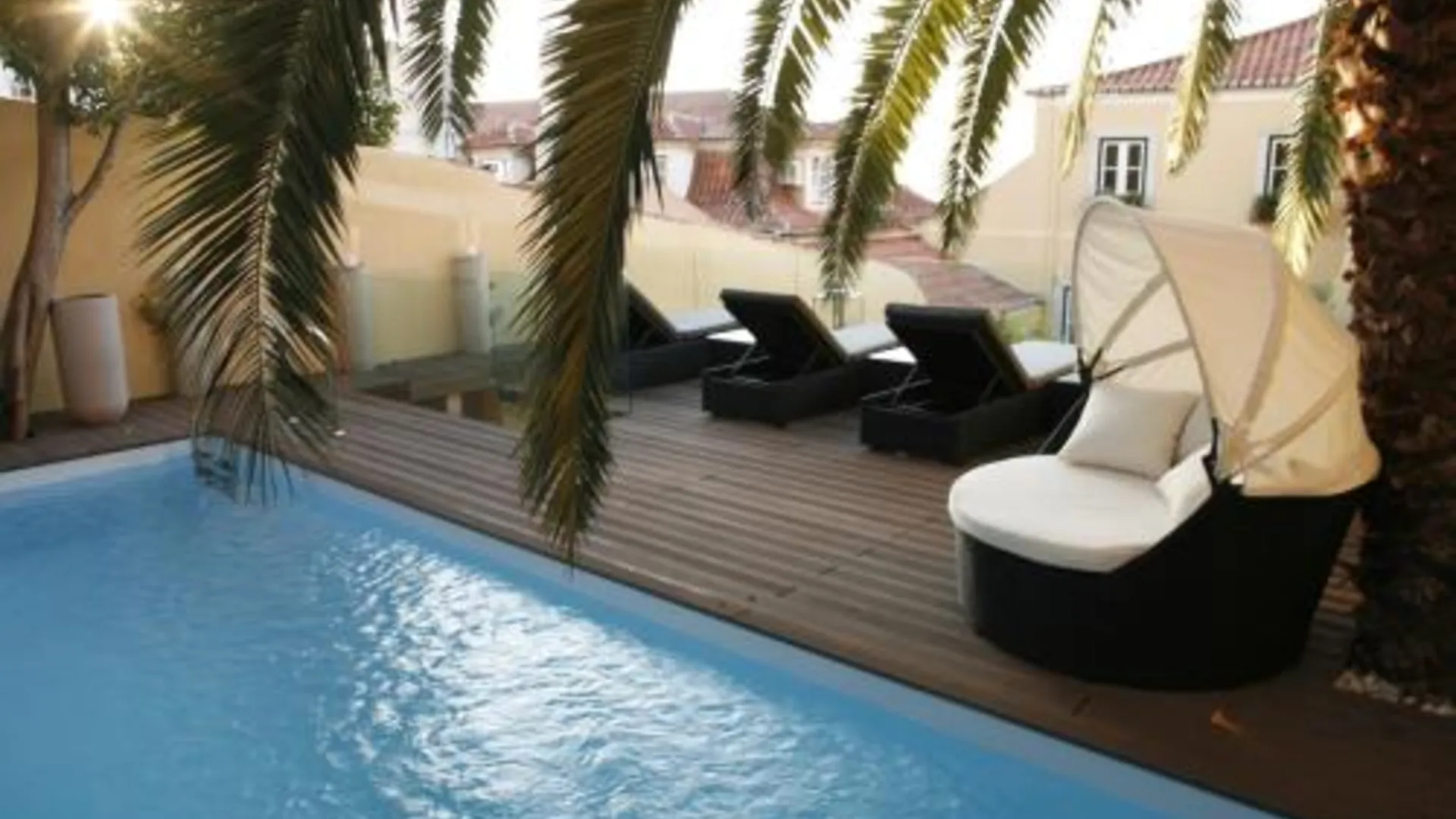 리스본 팔라시오 라말리트 4성급 호텔 수영장