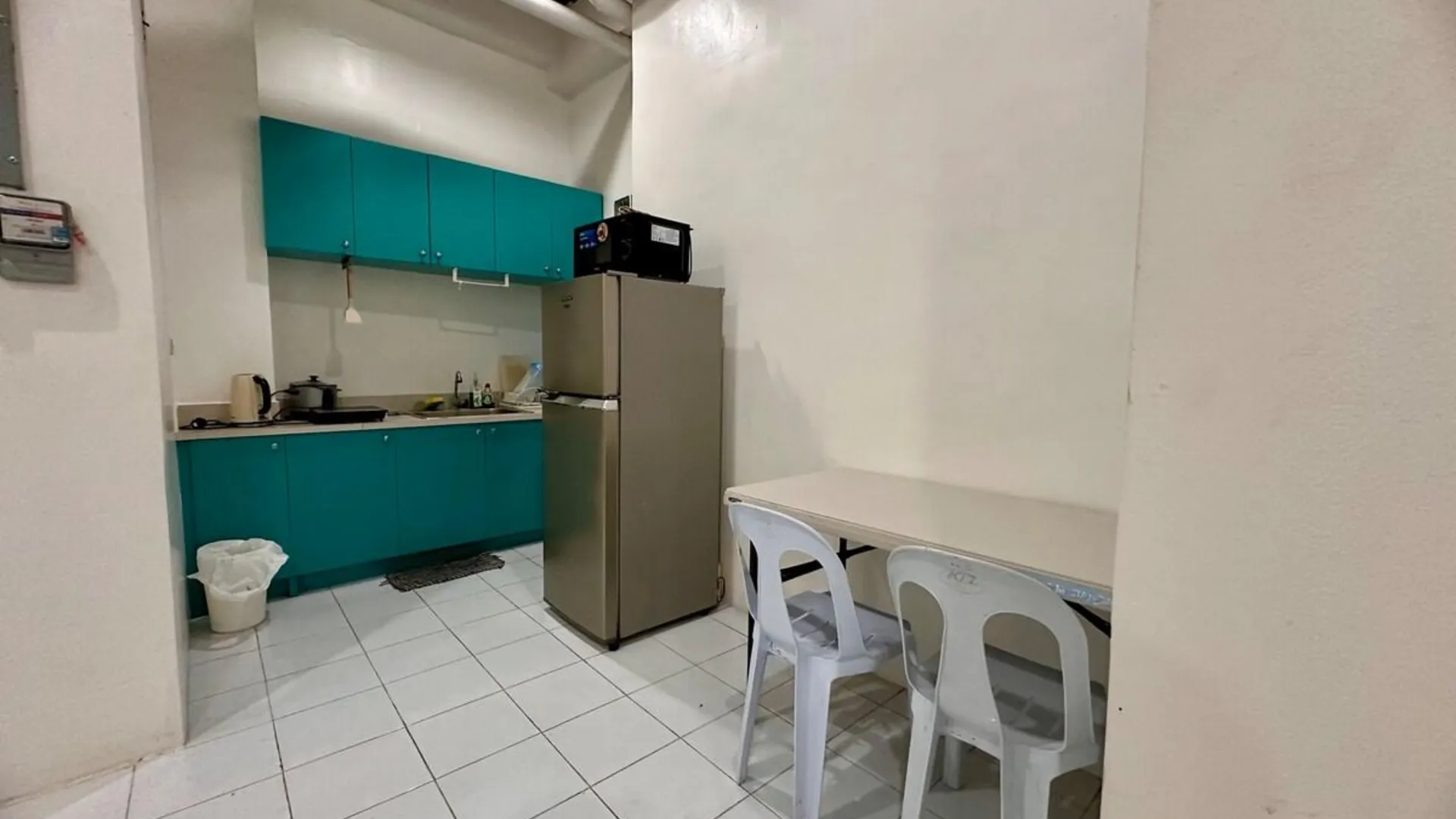 세부 사파테라의 프라이빗 하우스 (m², 침실 3개, 프라이빗 욕실 4개) 2성급 싱글룸 로비