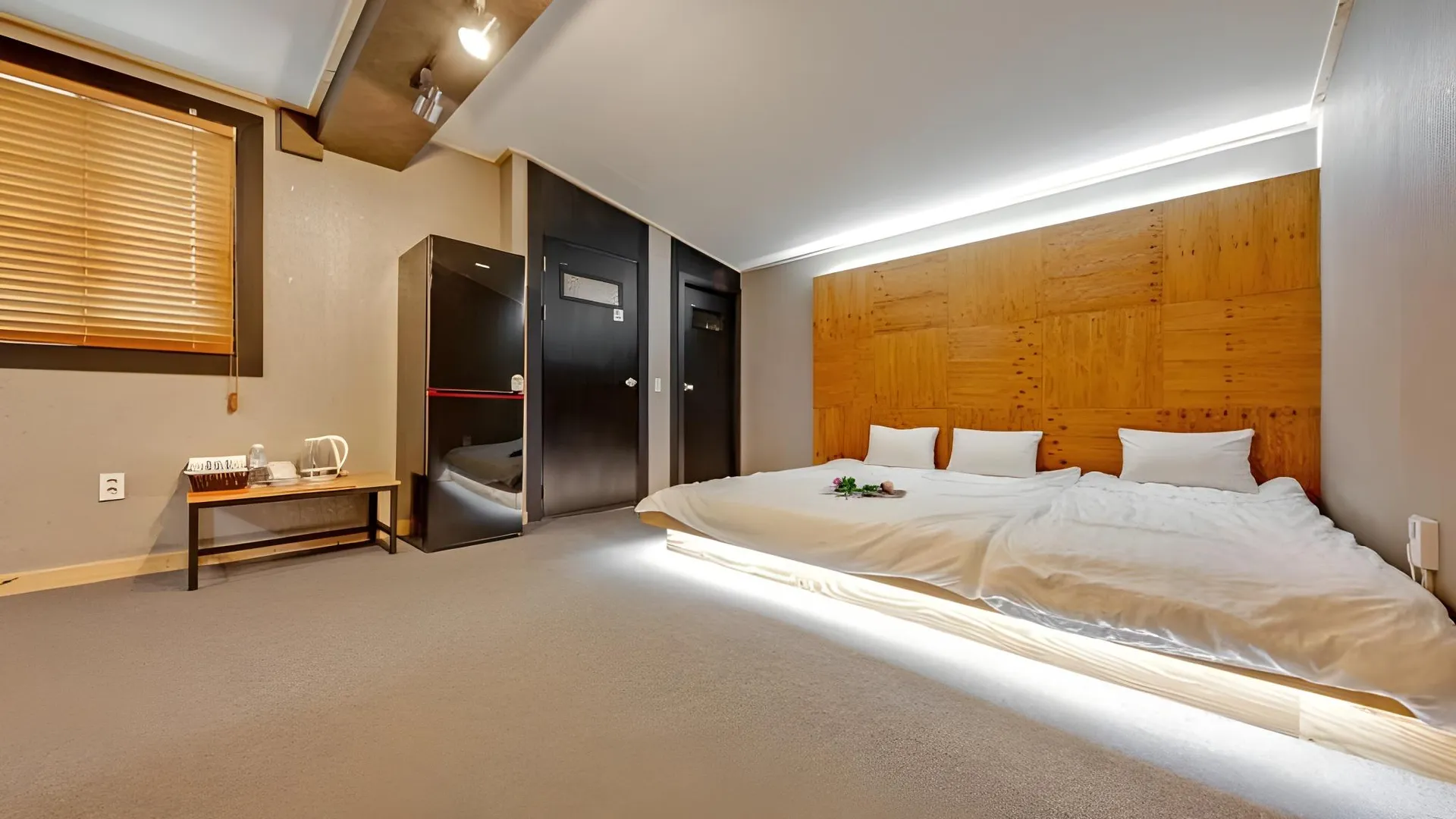 경주 경주 쁘띠하우스더궁펜션 2성급 게스트하우스 스위트룸