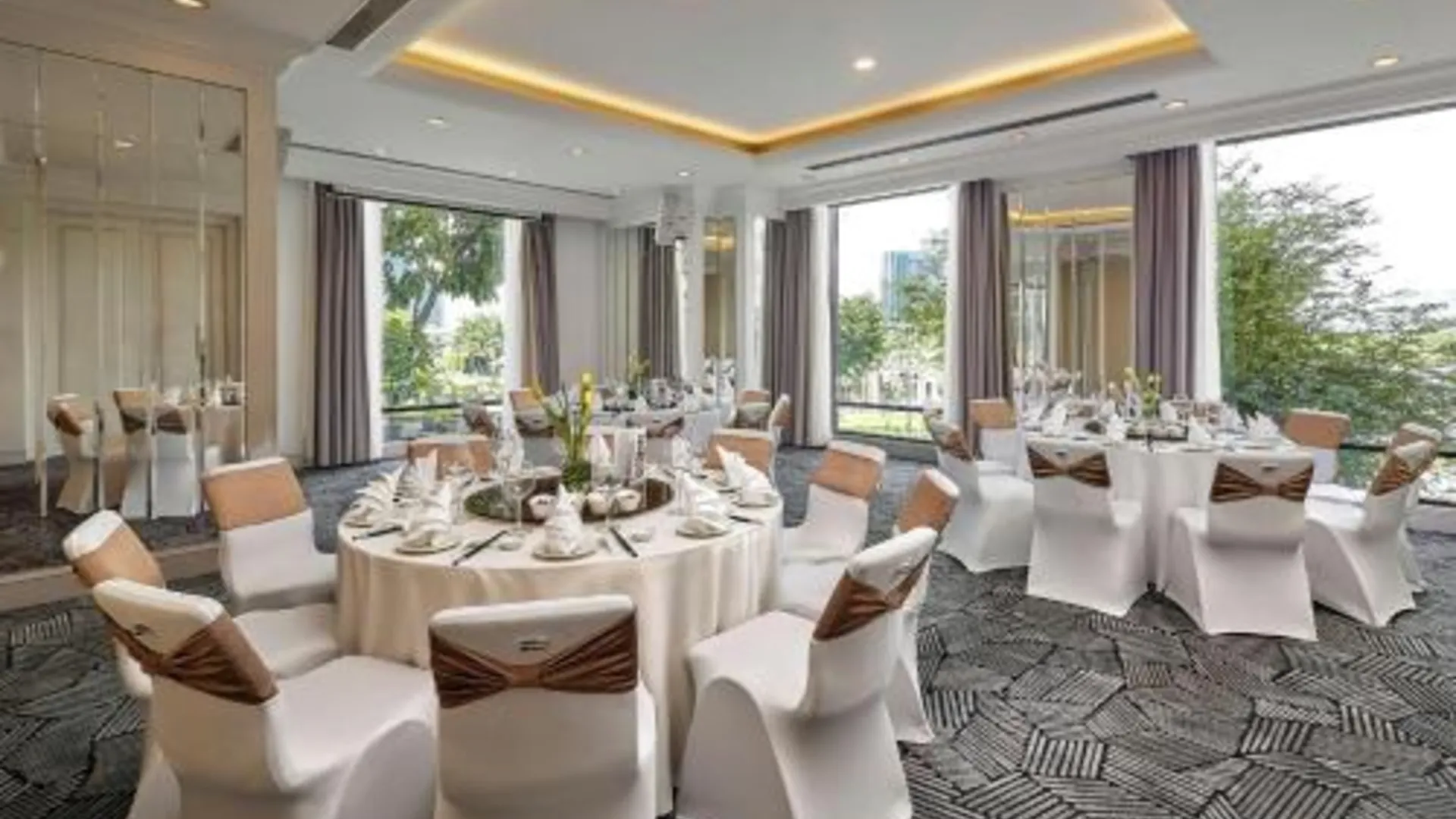 호치민 르네상스 리버사이드 호텔 사이공 5성급 호텔 스위트룸