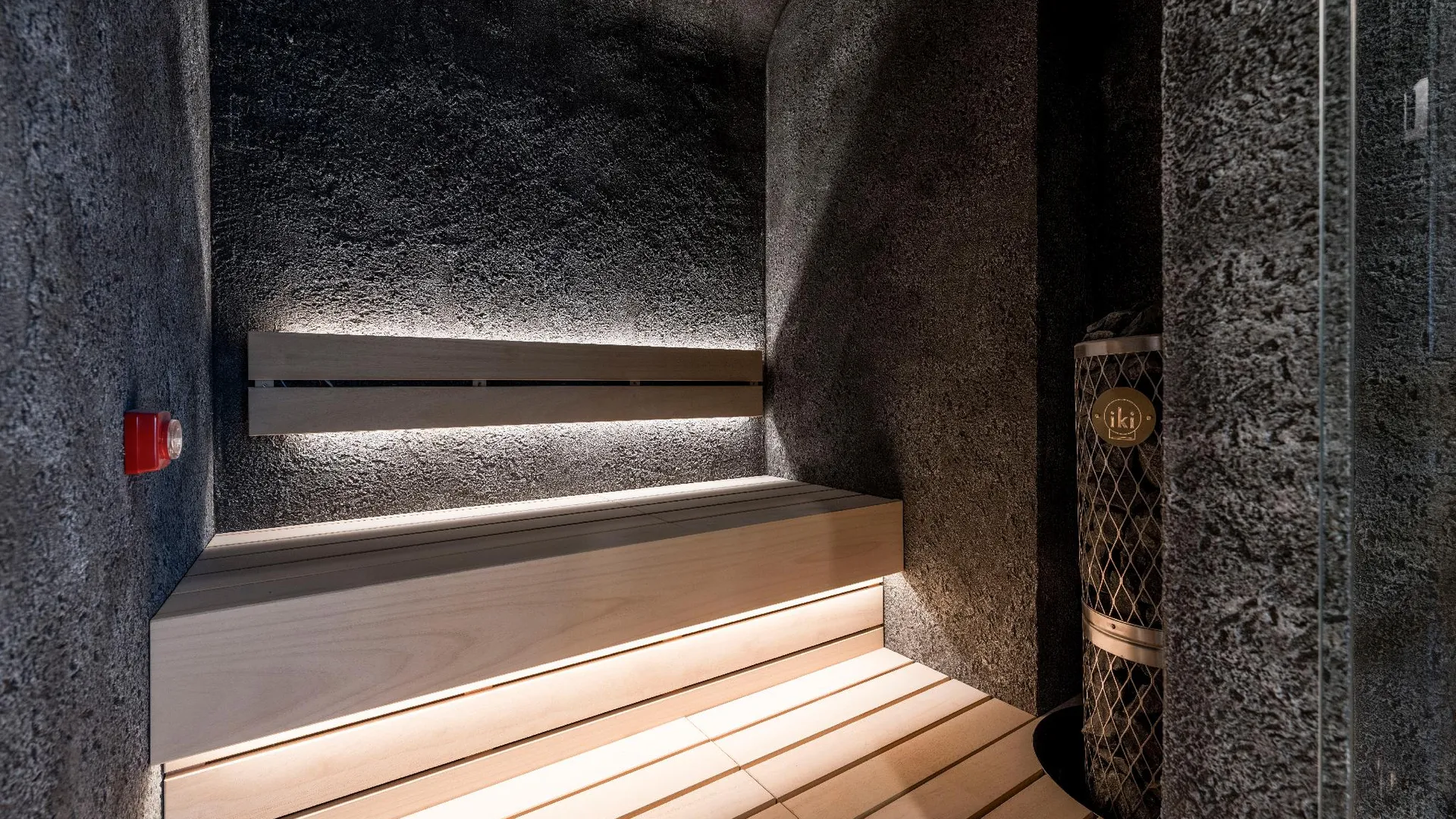 오사카 CINQS Hotel  3성급 호텔 외관