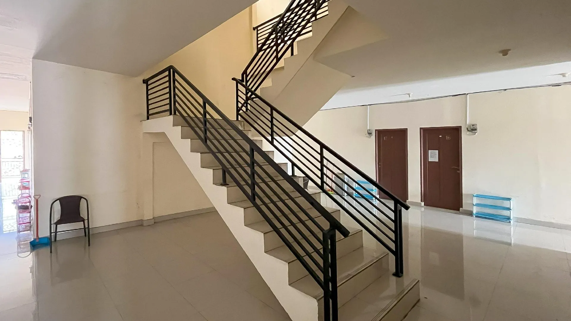 마카사르 RedDoorz Syariah @ Pondok Bintang Jalan Biring Romang Makassar 2성급 호텔 로비