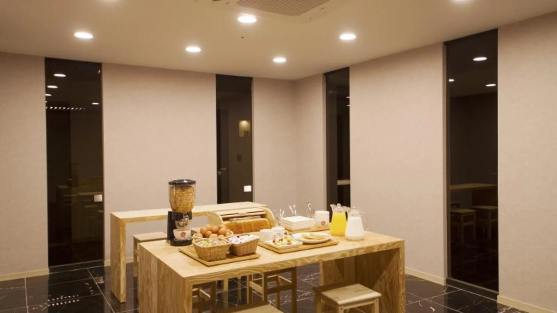 서울 K-게스트하우스 동대문 프리미엄 2성급 호텔 수영장