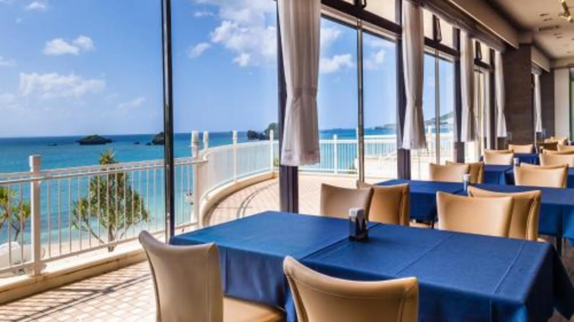 오키나와 본섬 호텔 리조넥스 나고 3성급 호텔 레스토랑