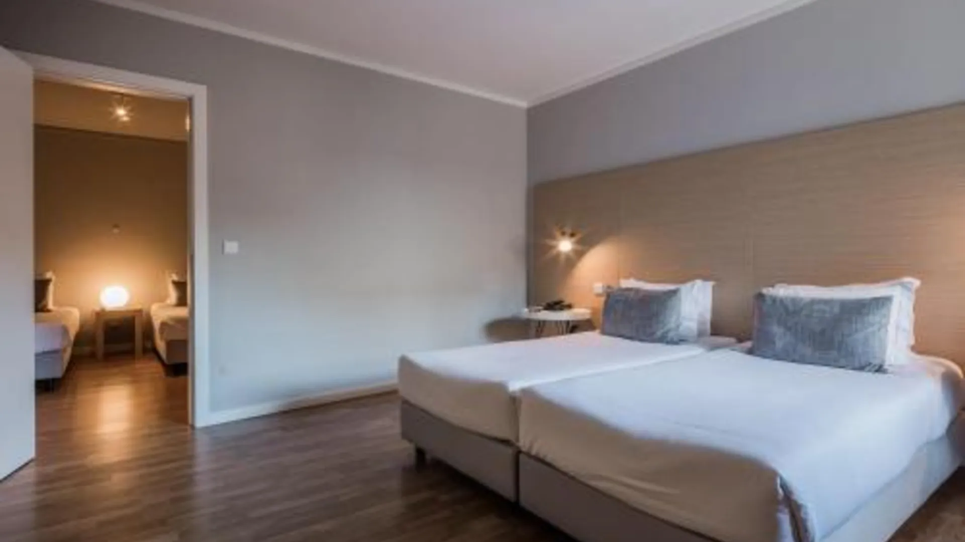 빌라 노바 드 가이아 ClipHotel 3성급 호텔 스위트룸