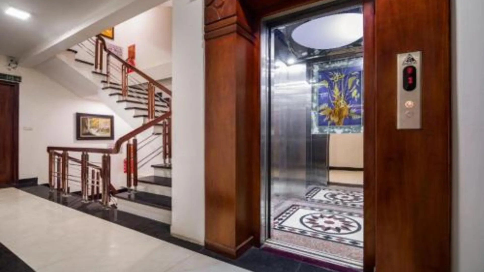 사파 사파리스 스테이션 호스텔 앤 트래블 3성급 호텔 로비