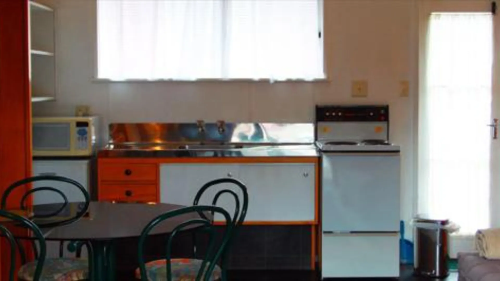 와이로아 Vista Motor Lodge 3성급 호텔 수영장