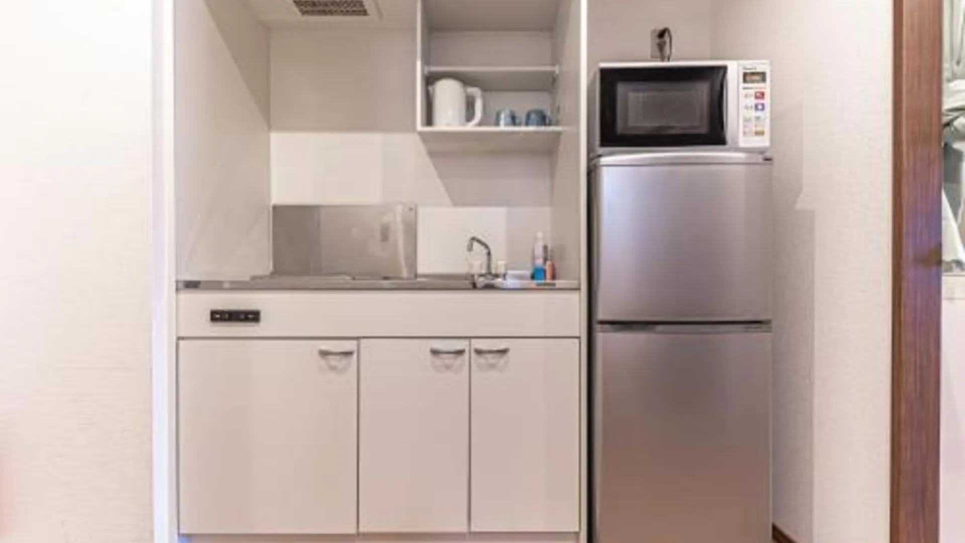 오키나와 본섬 ヴィラポート前島 3성급 호텔 외관