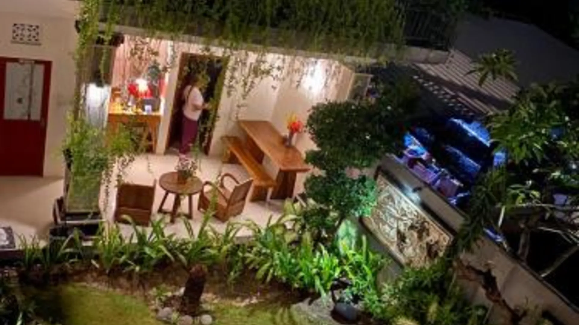 발리 Dikubu Belong 4성급 게스트하우스 수영장