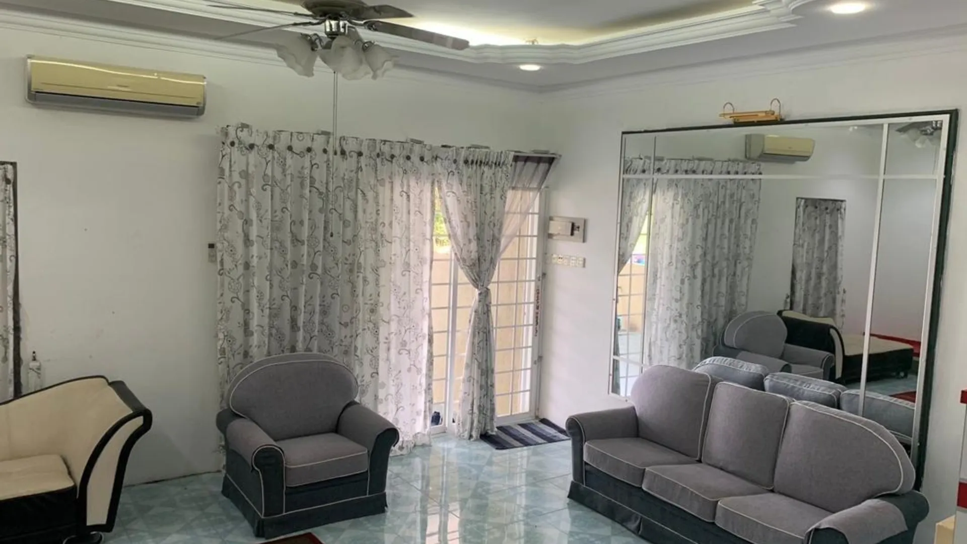 타이핑 카문팅의 프라이빗 하우스 (139m², 침실 3개, 프라이빗 욕실 3개) 3성급 게스트하우스 외관