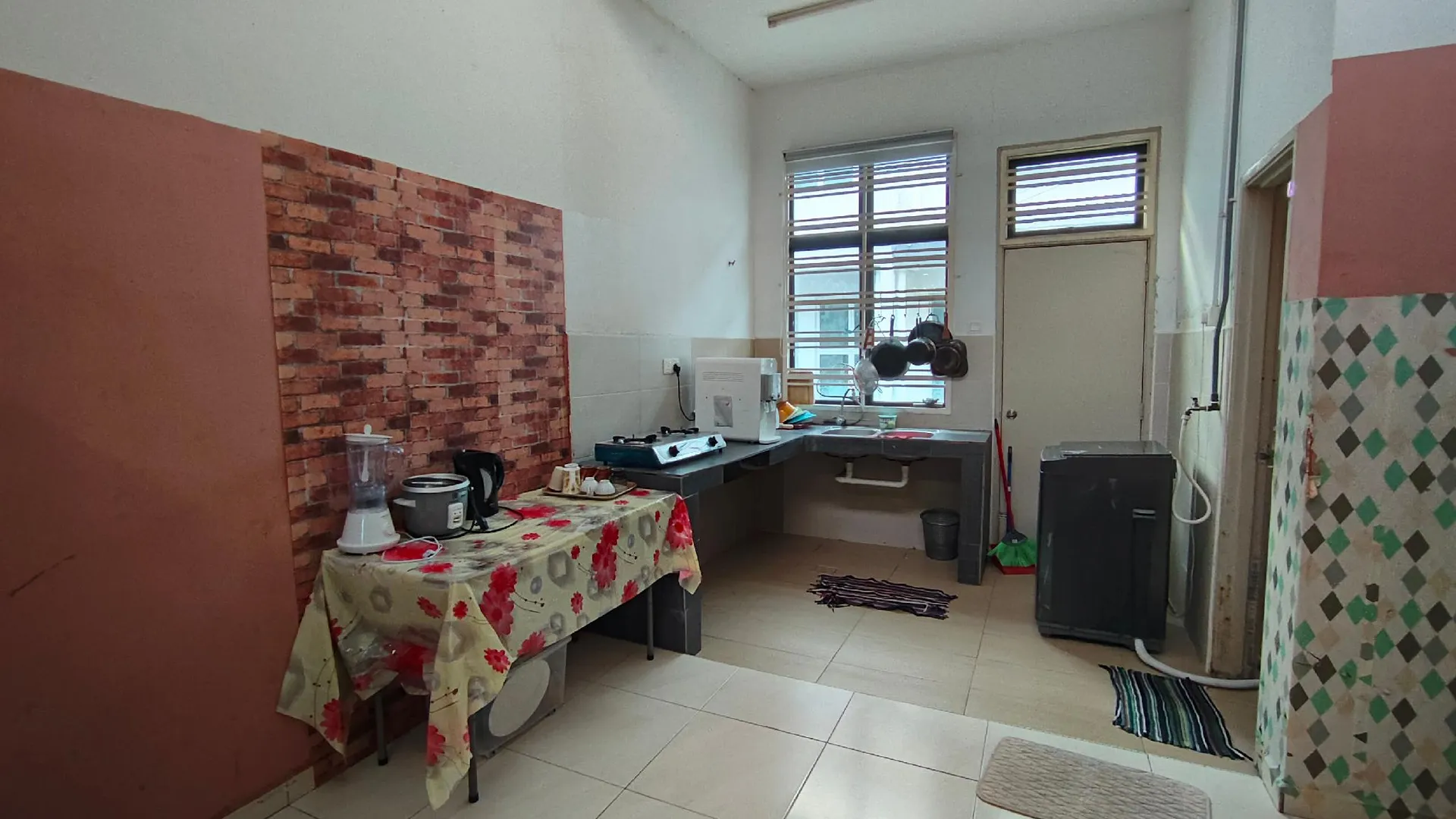 말라카 멜라카텡가의 프라이빗 하우스 (m², 침실 4개, 프라이빗 욕실 1개) 2성급 싱글룸 스위트룸