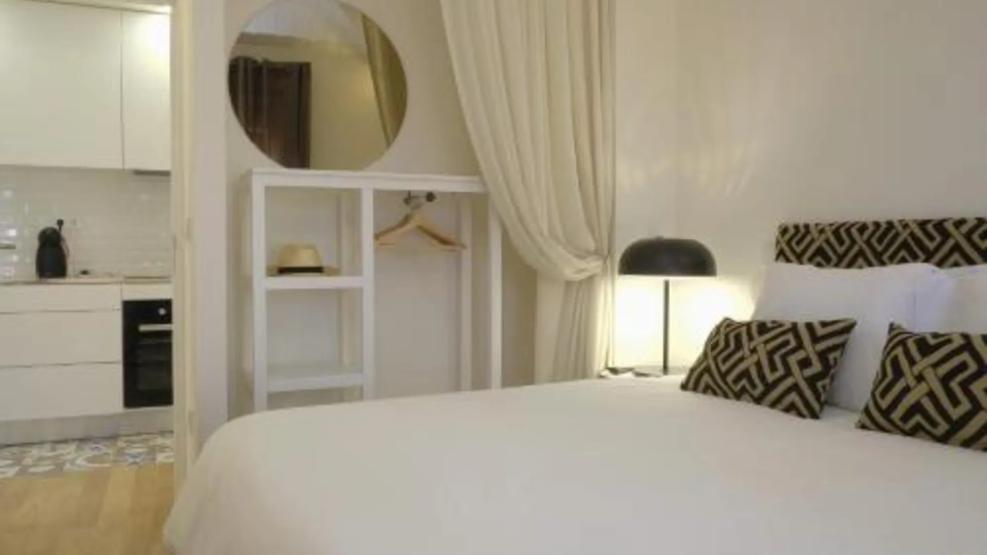 포르투 Oporto Wall Apartments 3성급 게스트하우스 스위트룸