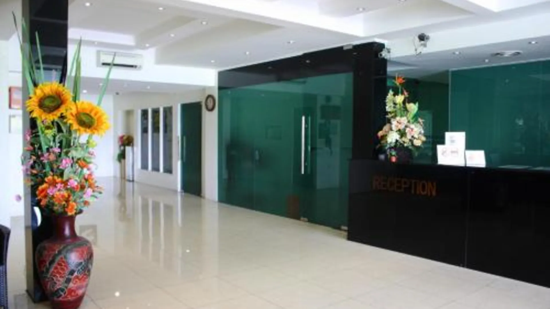 이포 Tambun Inn Hotel 호텔 로비