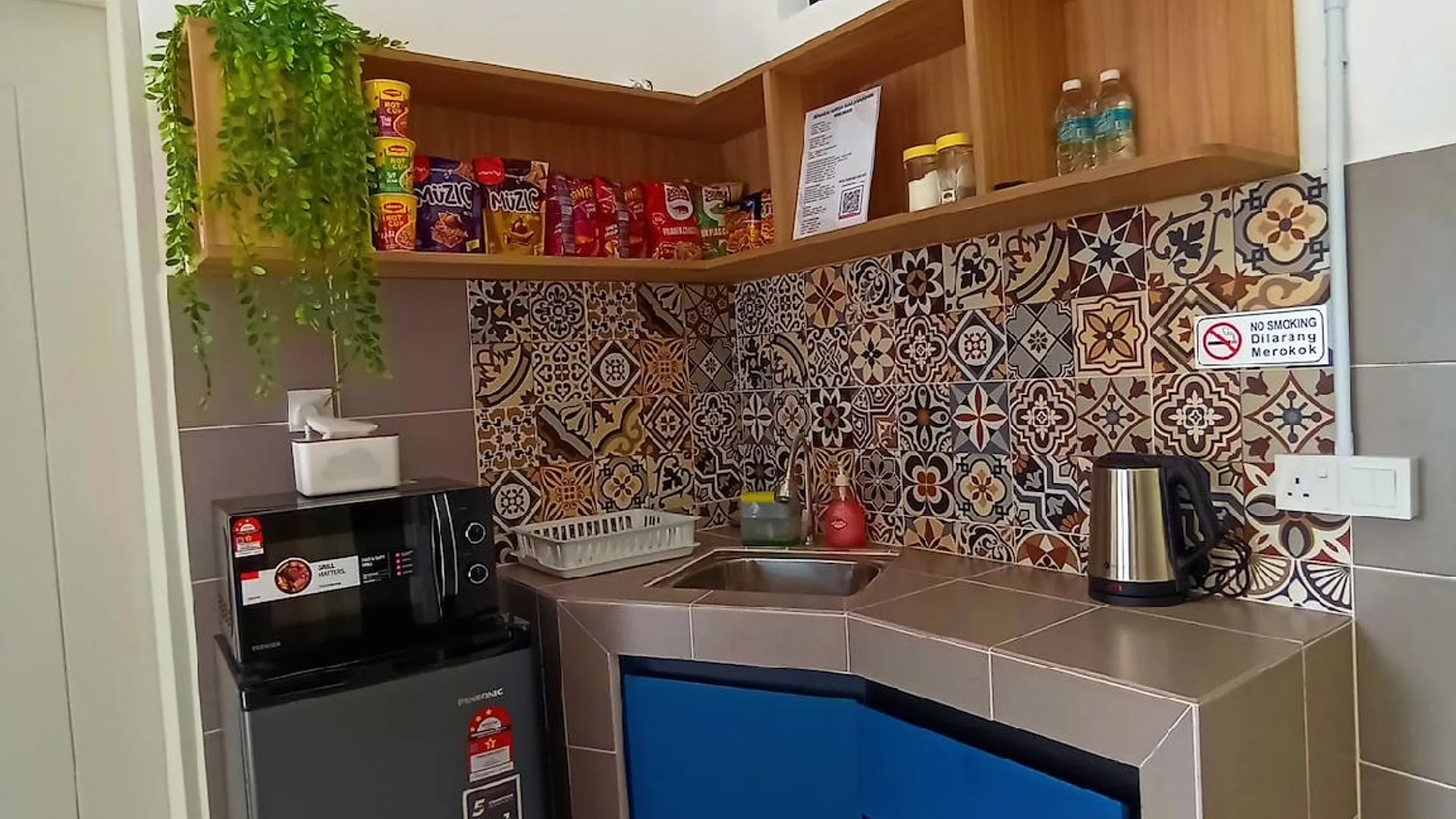 고펭 반다르 세리 이스칸다르의 프라이빗 하우스 (452m², 침실 2개, 프라이빗 욕실 1개) 2성급 싱글룸 로비