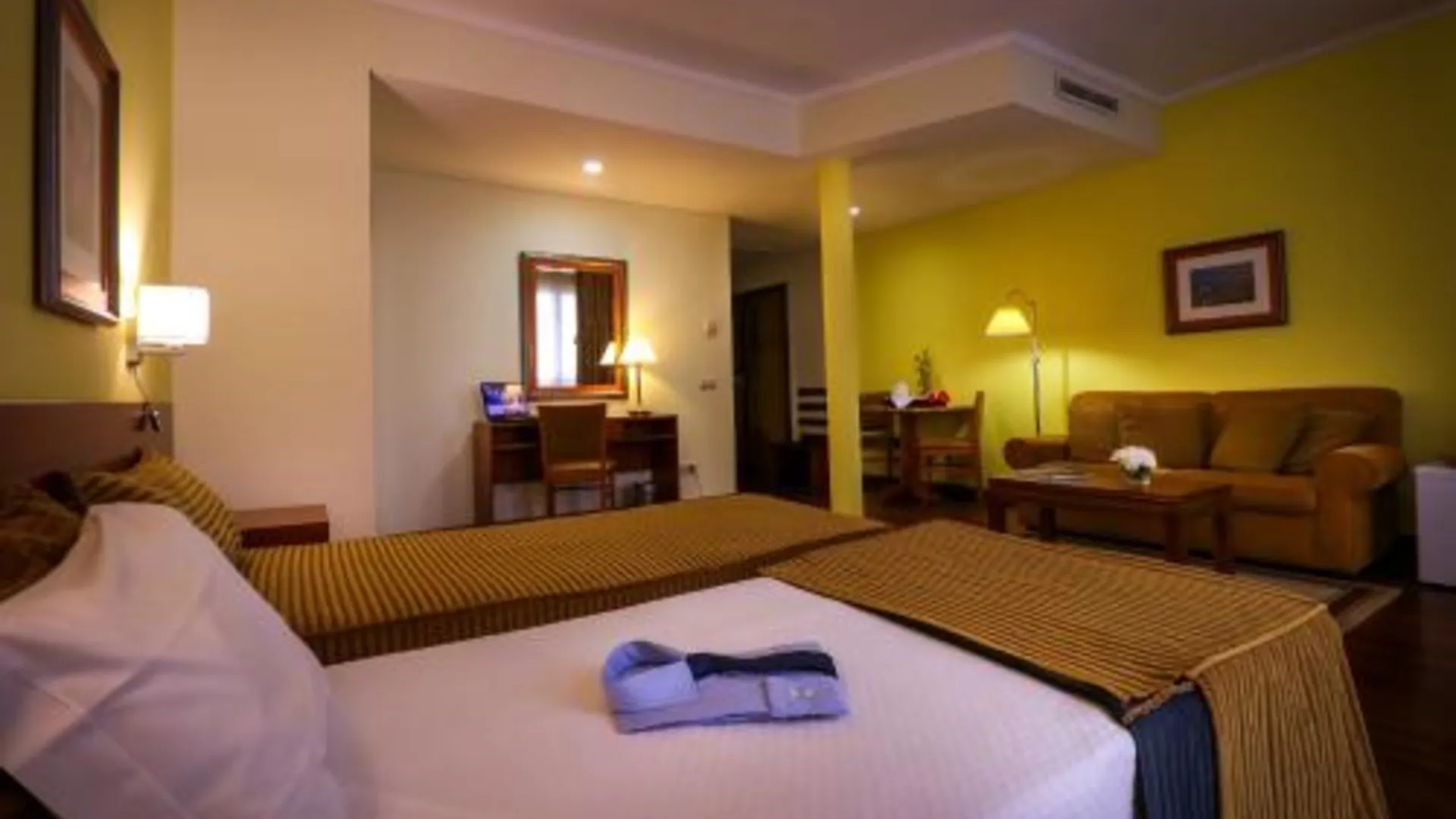 폰타 델가다 Hotel Camoes 4성급 호텔 스위트룸