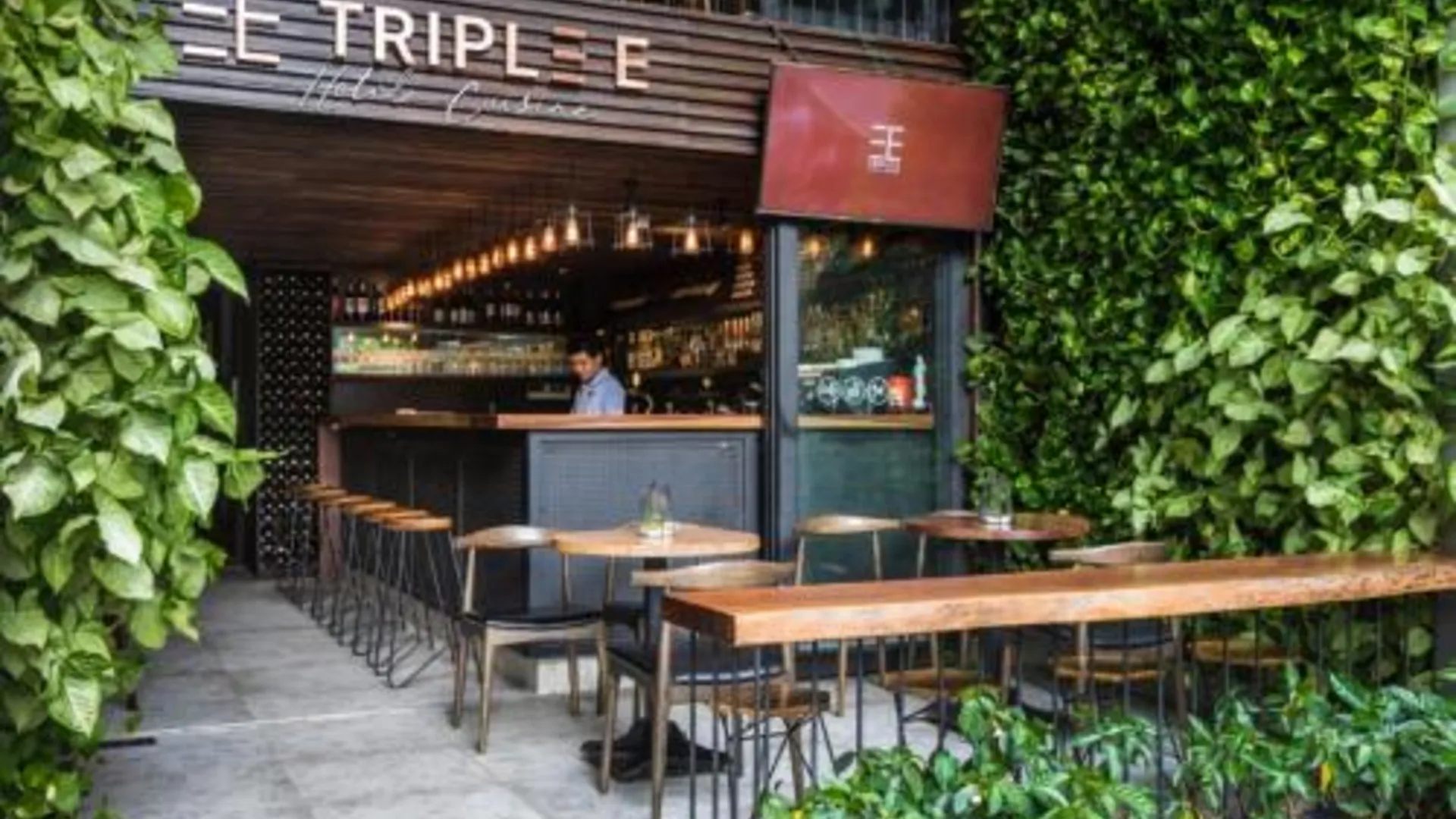 호치민 트리플 E 파인 아트 뮤지엄 3성급 호텔 전망