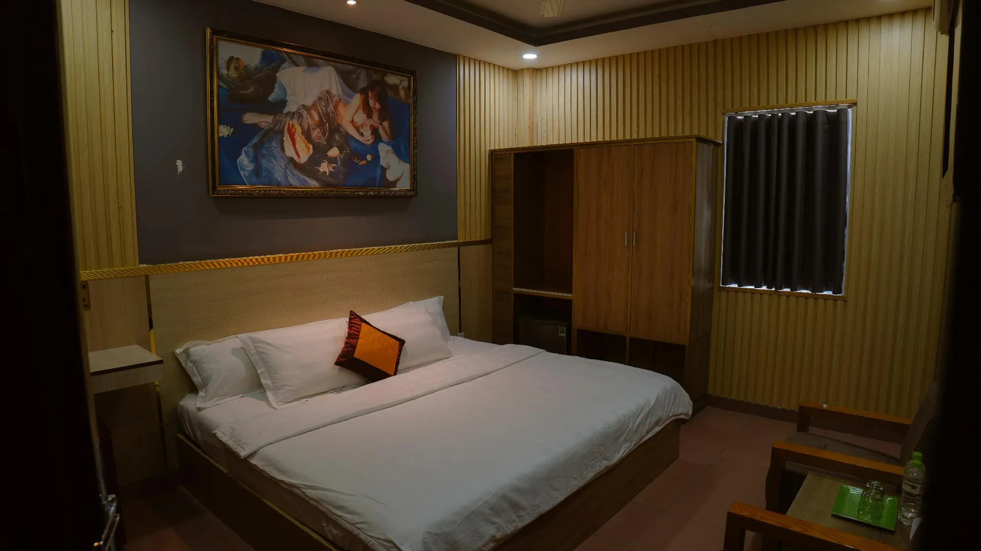 호치민 호앙 손 호텔 호텔 스위트룸