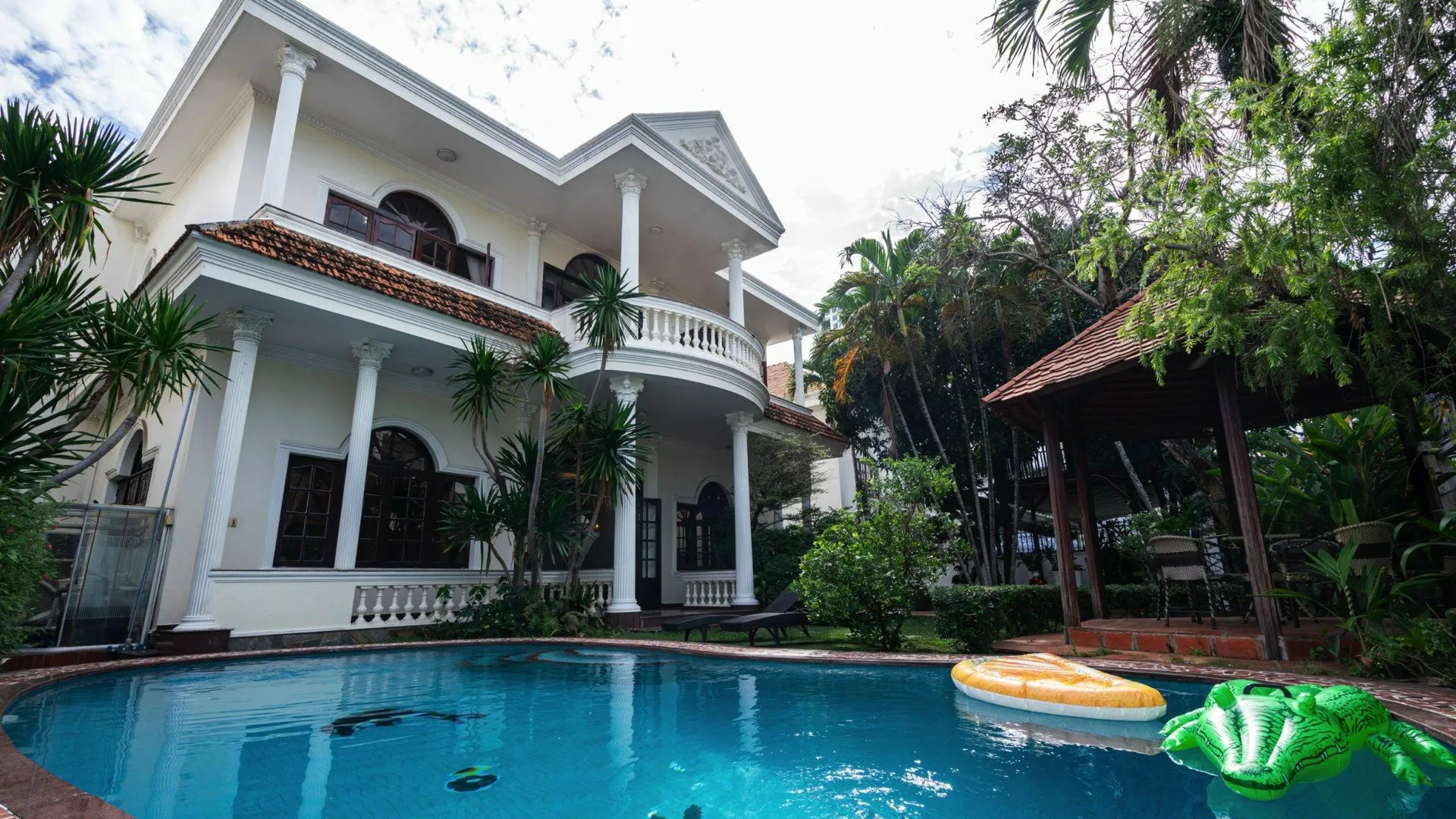 호치민 빈탄의 빌라 (800m², 침실 5개, 프라이빗 욕실 6개) 4성급 싱글룸 객실