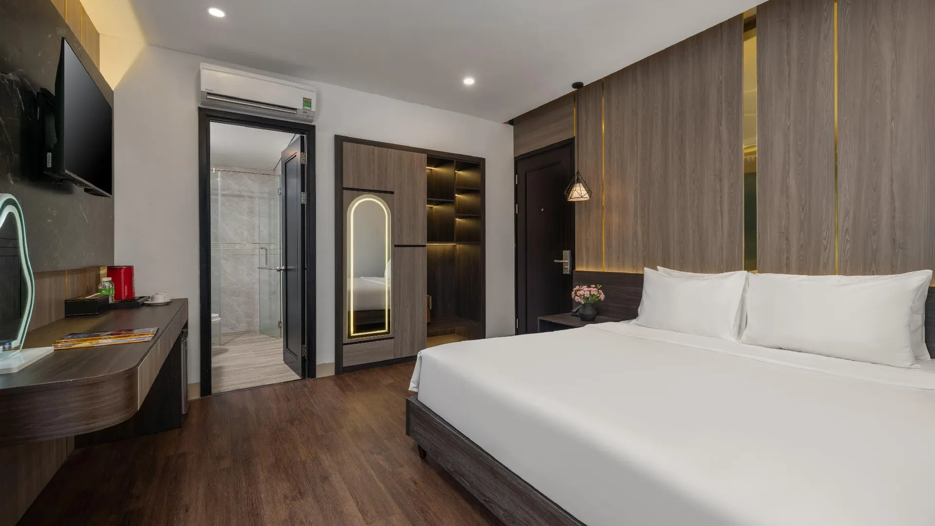 다낭 ELC 럭셔리 호텔 다낭 - 언 투옹 워킹 스트리트 4성급 호텔 스위트룸