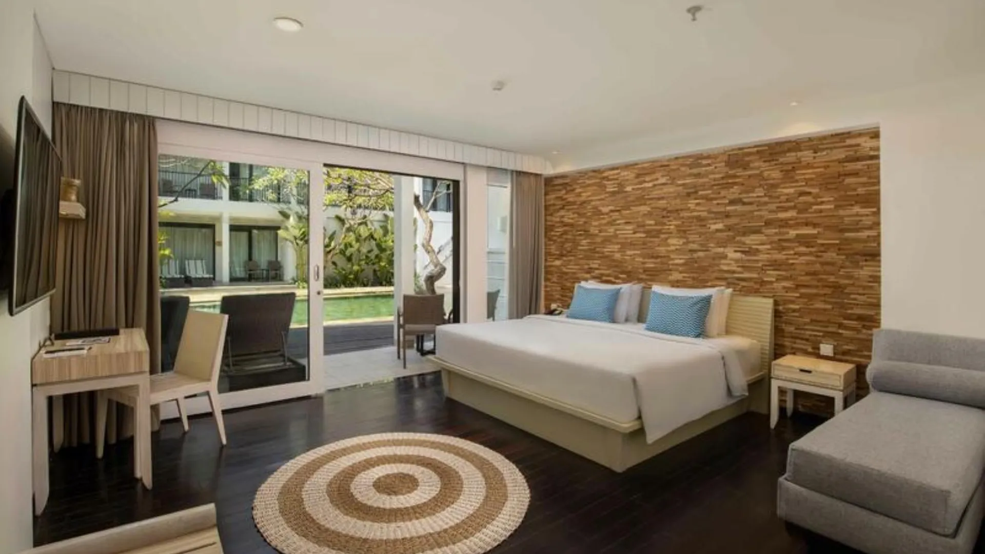 발리 어웨이 발리 레기안 카마킬라 4성급 호텔 스위트룸