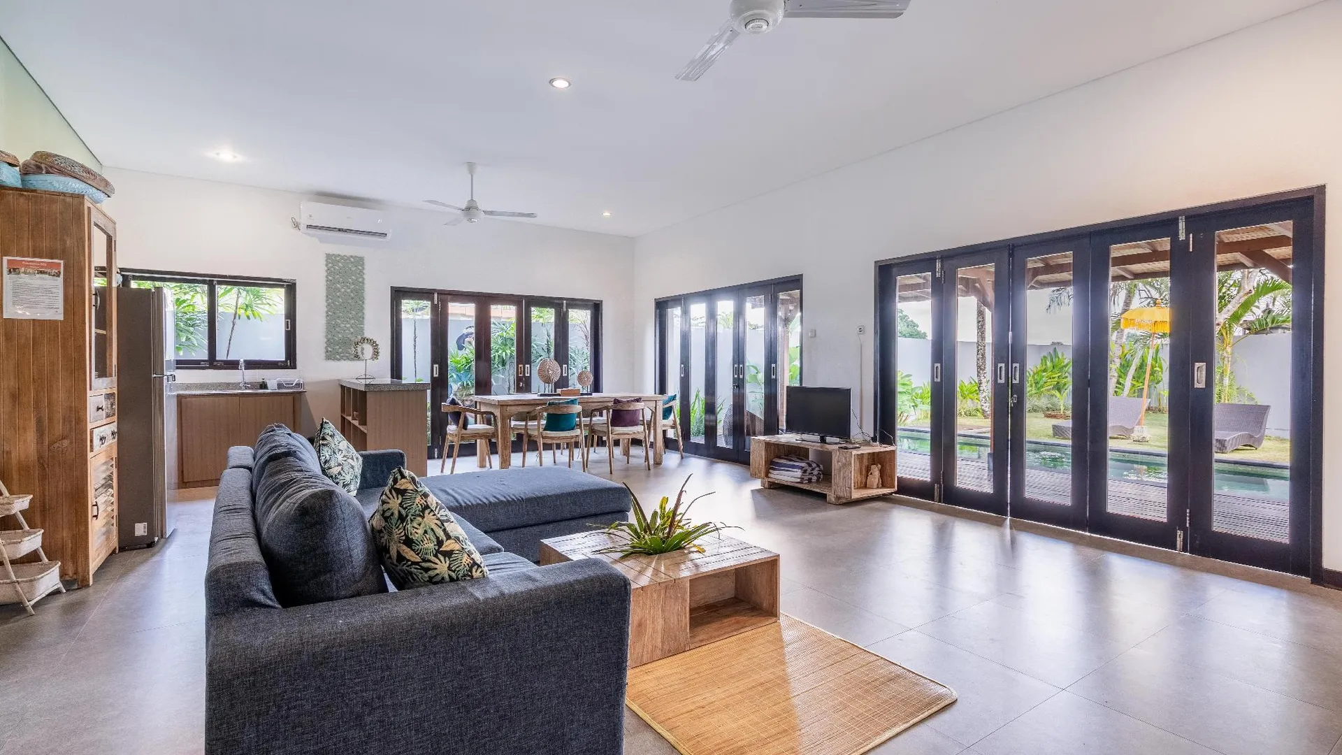 발리 우붓 레지던스 888 - 콤플렉스 프라이빗 빌라 위드 풀스 호텔 로비