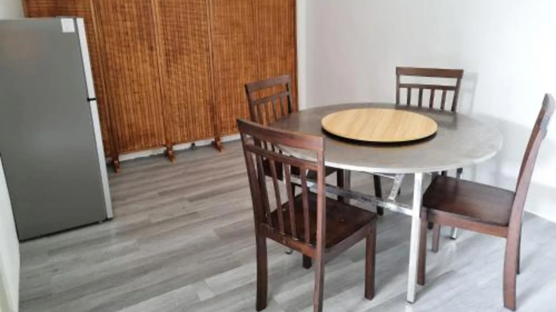 타나 메라 타나 메라의 프라이빗 하우스 (m², 침실 3개, 프라이빗 욕실 2개) 2성급 게스트하우스 수영장